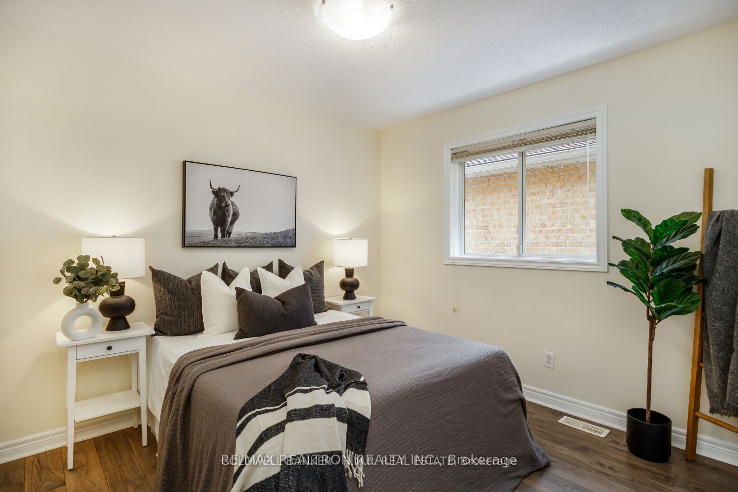 59 Harty Crescent, Ajax 3
