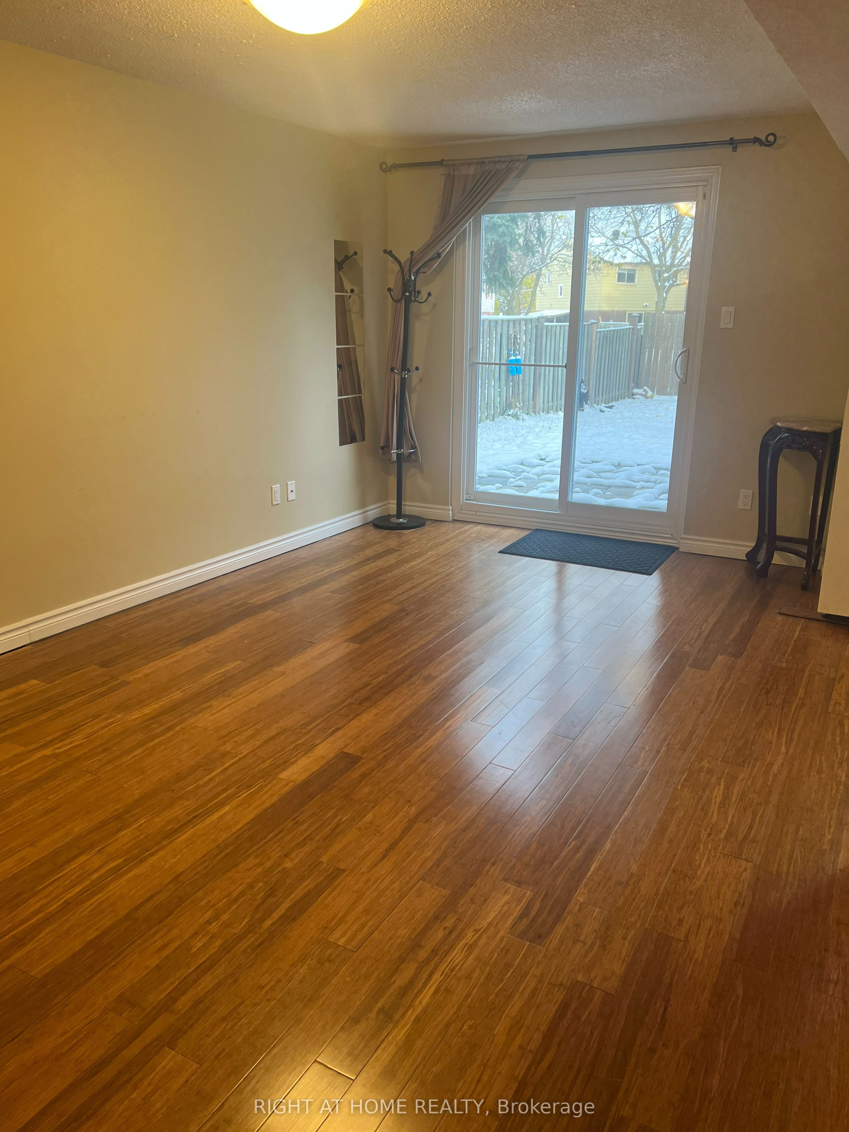 Unit basement - 11 Myrna Lane W, Scarborough 2