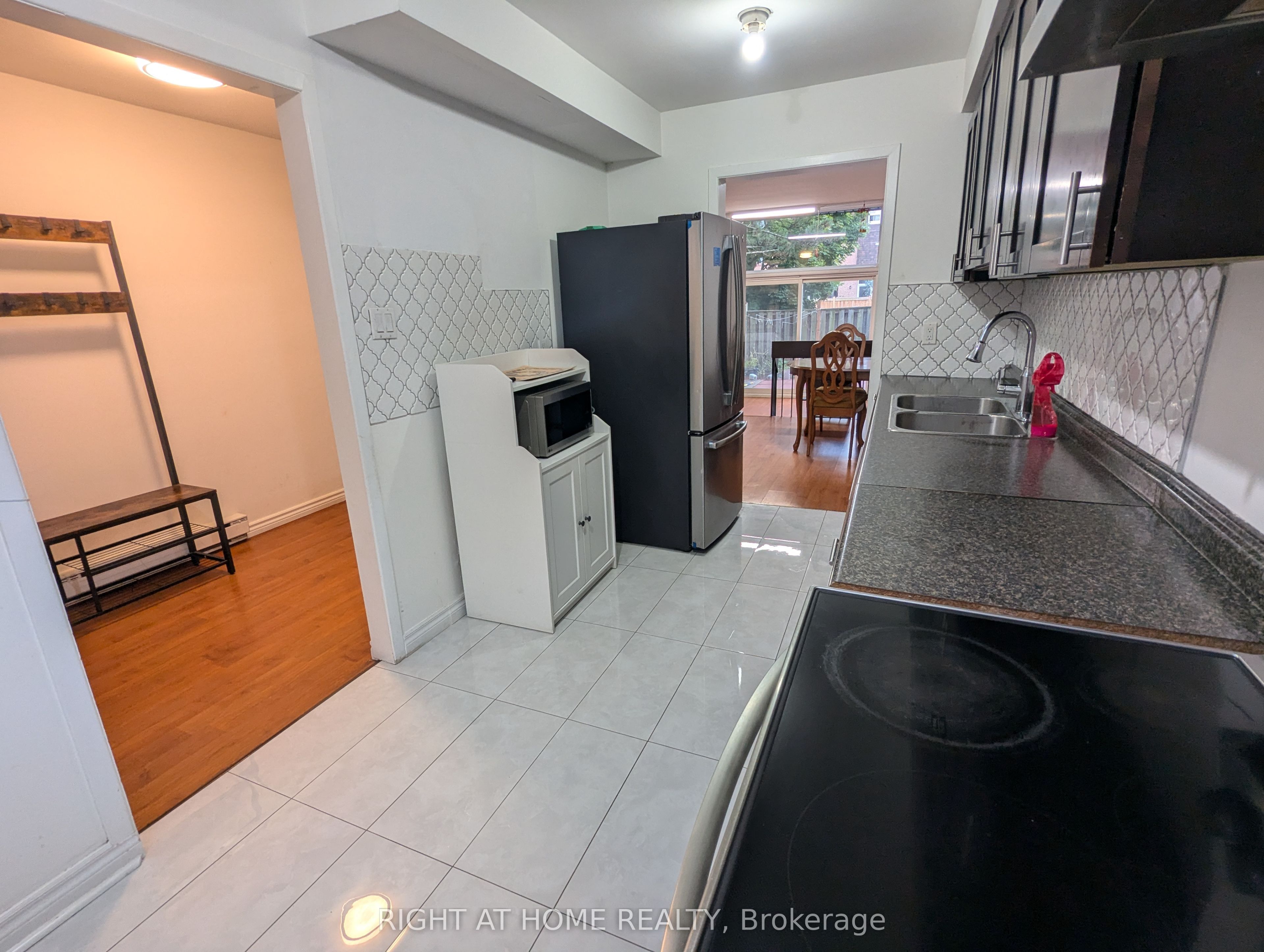 Unit 2 - 20 Hainford Street, Scarborough 4