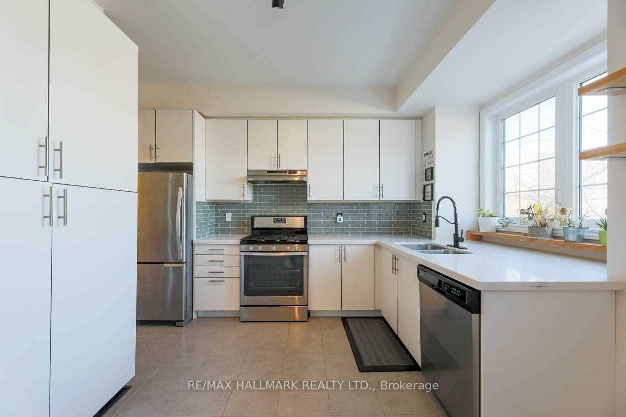 3757A St Clair Avenue E, Scarborough 4
