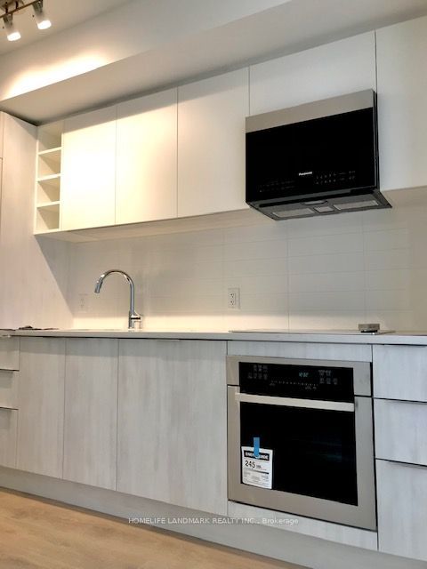 Unit 1002 - 2033 Kennedy Road, Scarborough 4