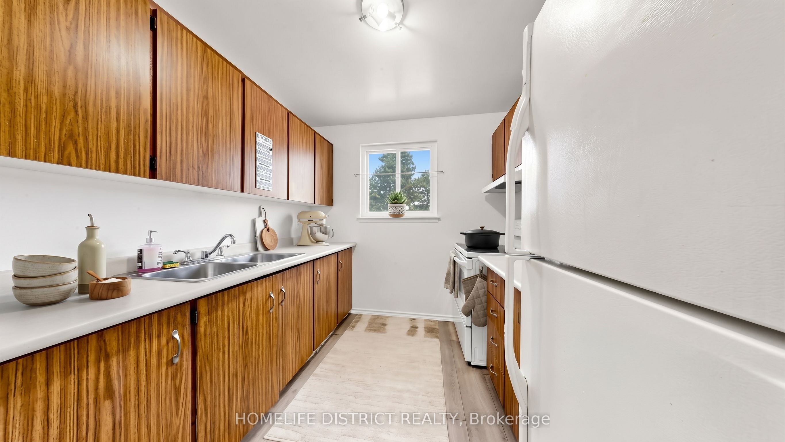 424 Chaleur Avenue, Oshawa 4