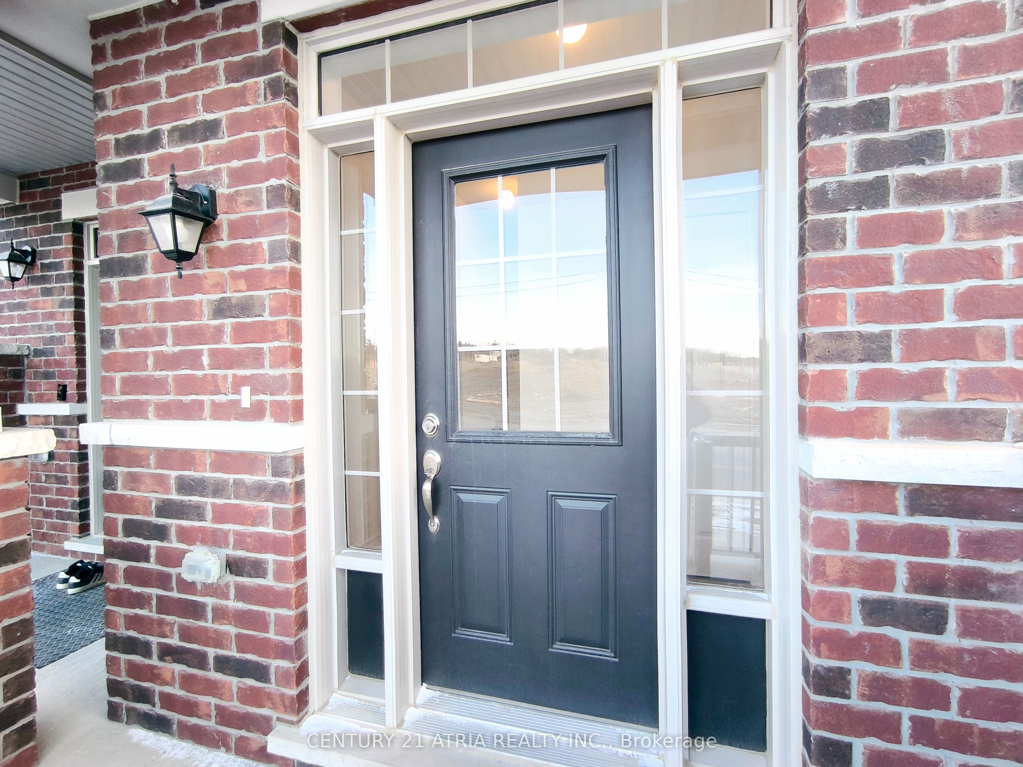 913 Elizabeth Mckenzie Drive, Pickering 3