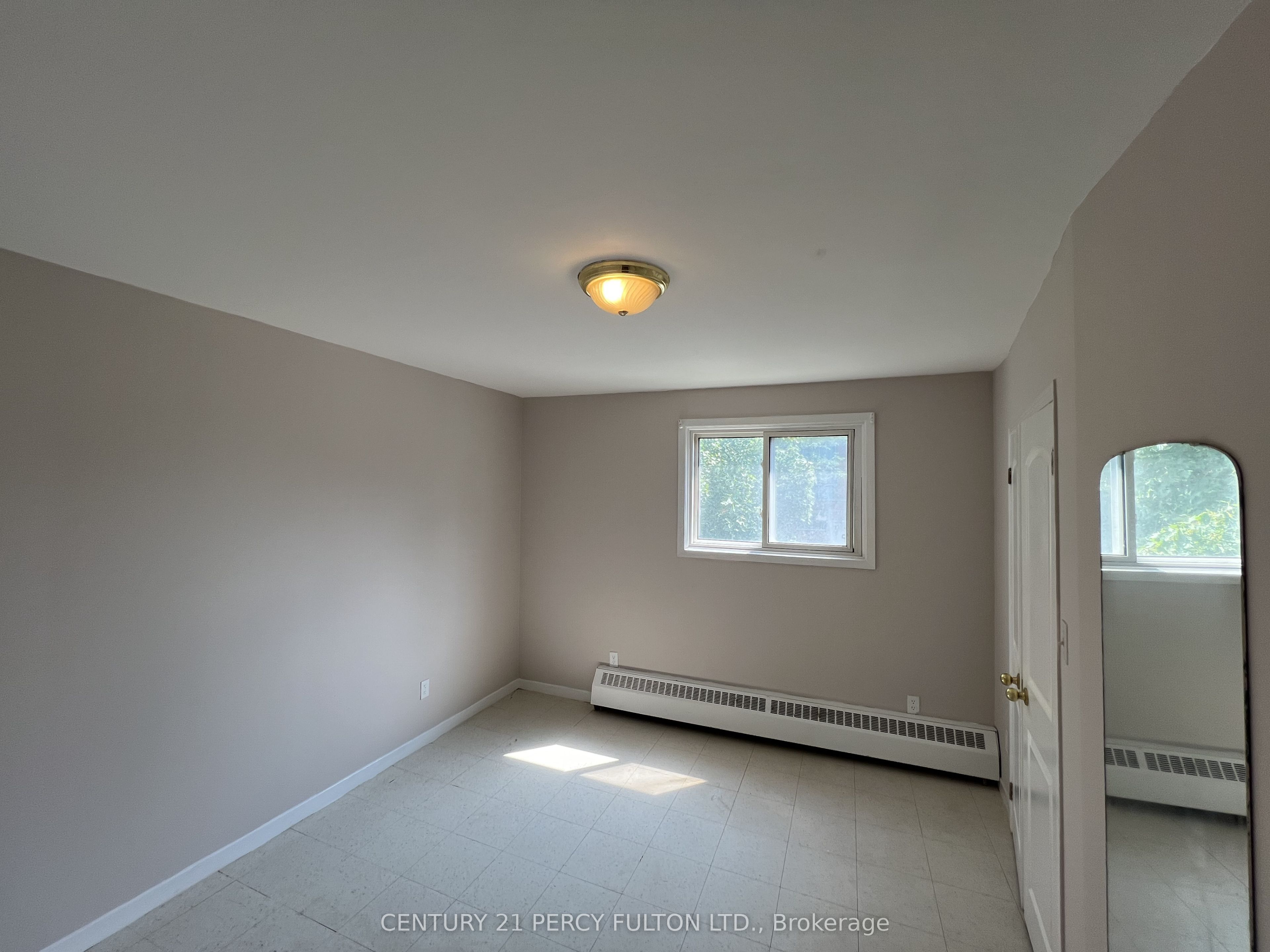 Unit 3 - 86 Brock Street E, Oshawa 4