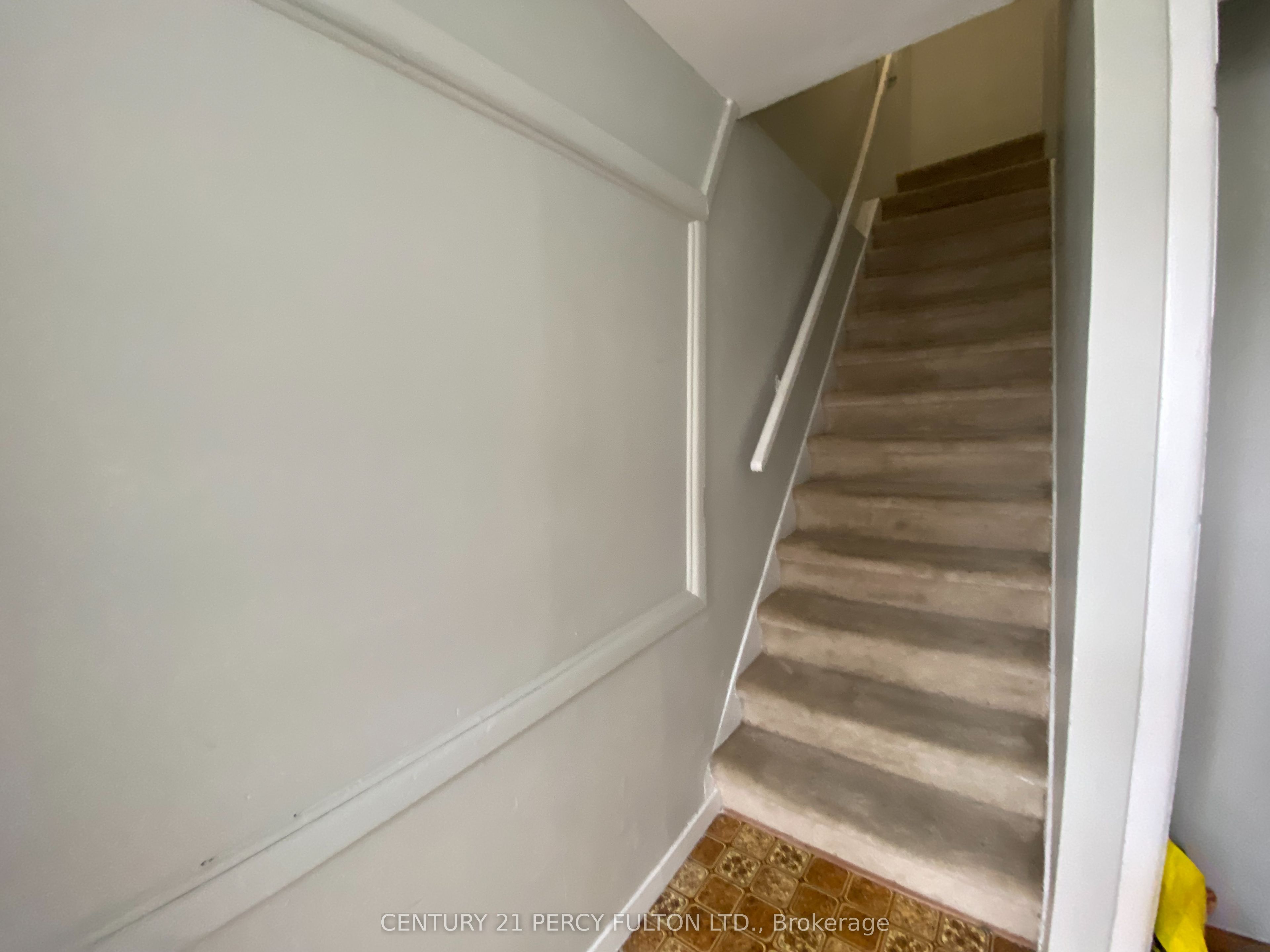 Unit 1 - 169 Mary Street N, Oshawa 3