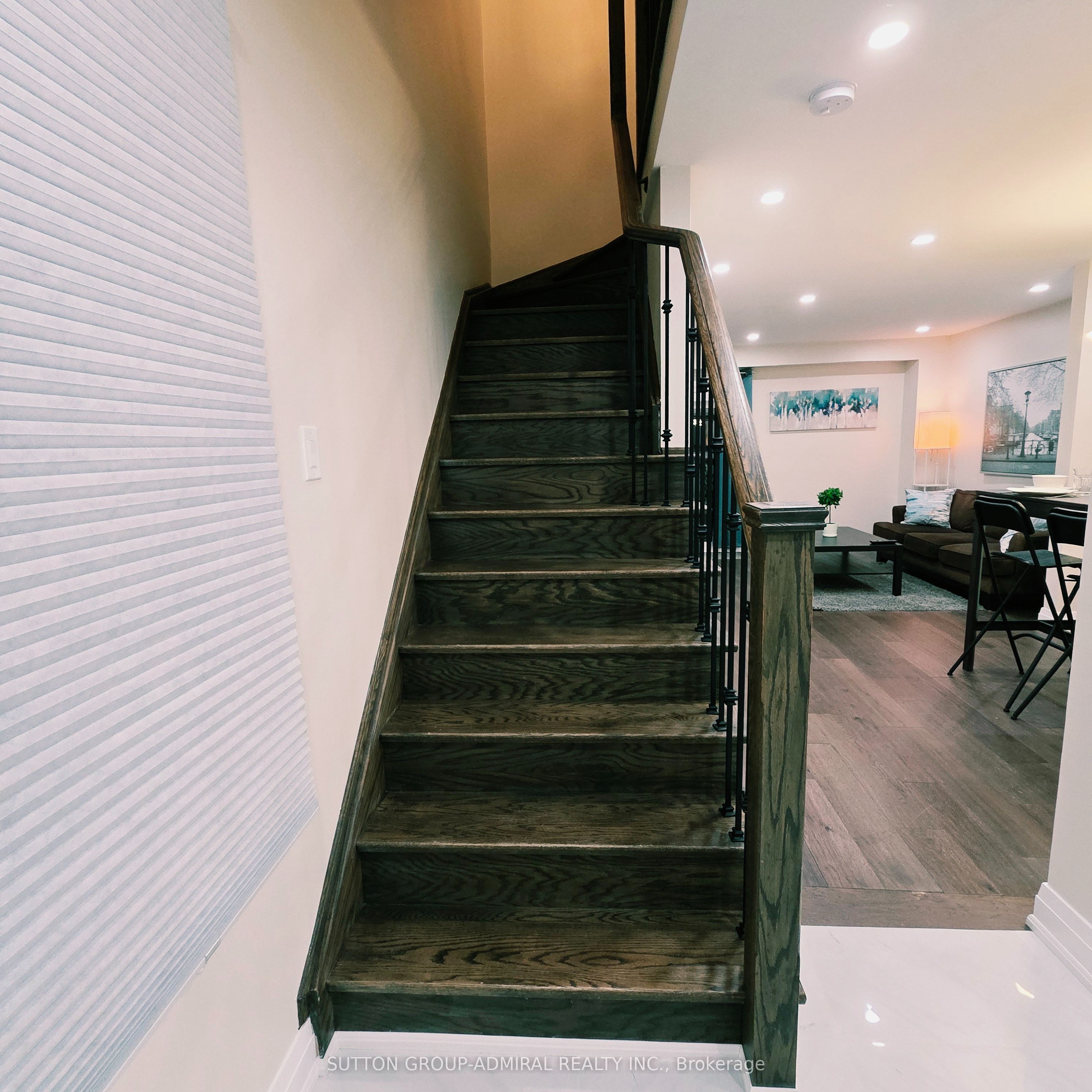 33 Tresher Court, Ajax 3