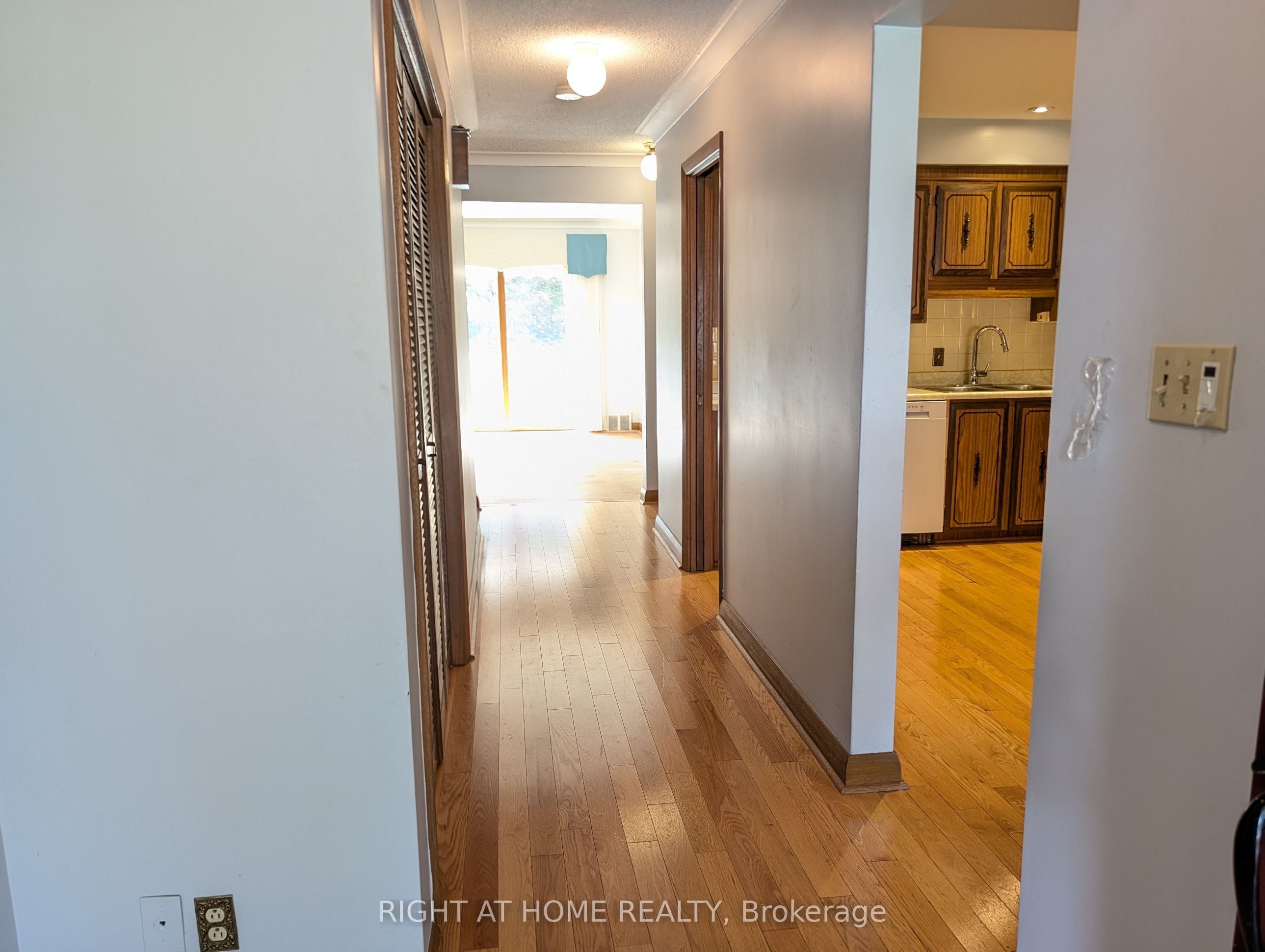 Unit Main Floor - 716 Tulip Court, Oshawa 5