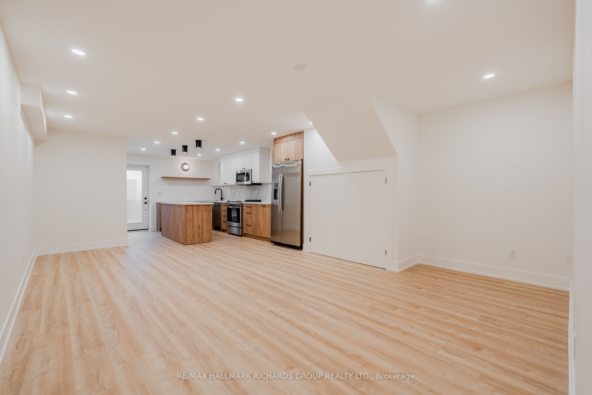 Unit Lower - 20 Wineva Avenue, Toronto 5