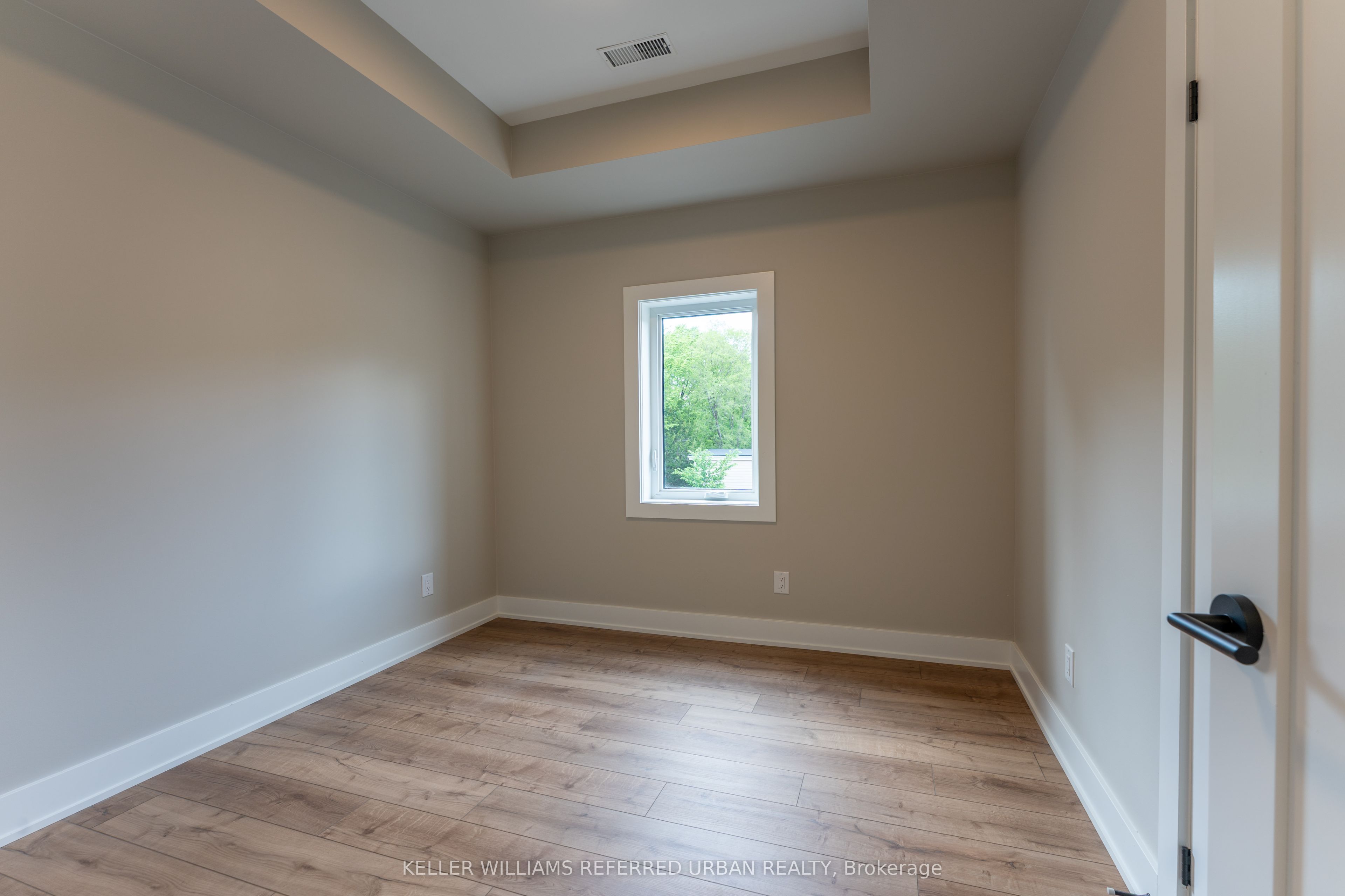 Unit 4 - 352 Jones Avenue, Toronto 5
