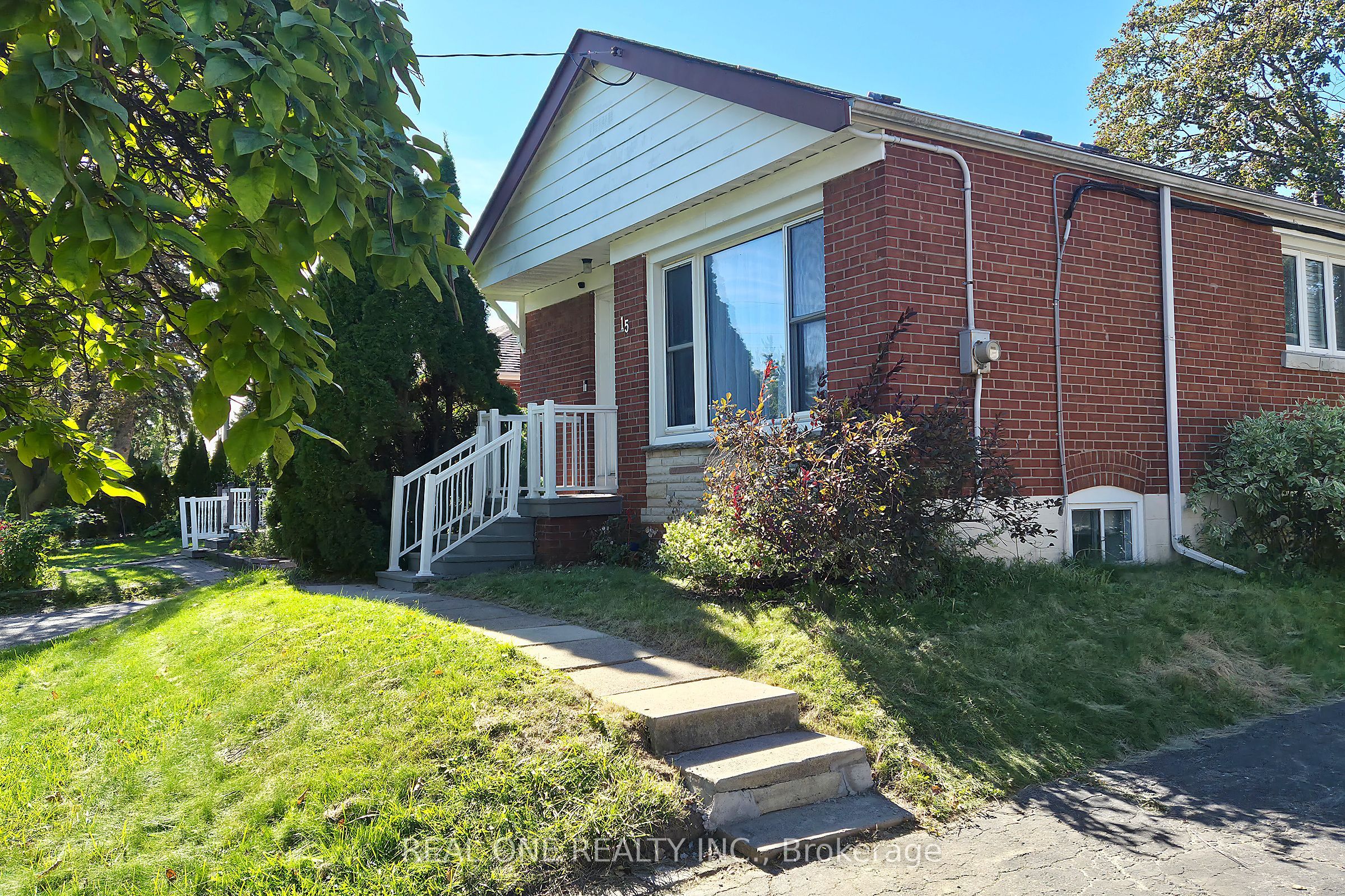 Unit Main Level - 15 Castille Avenue, Scarborough 4