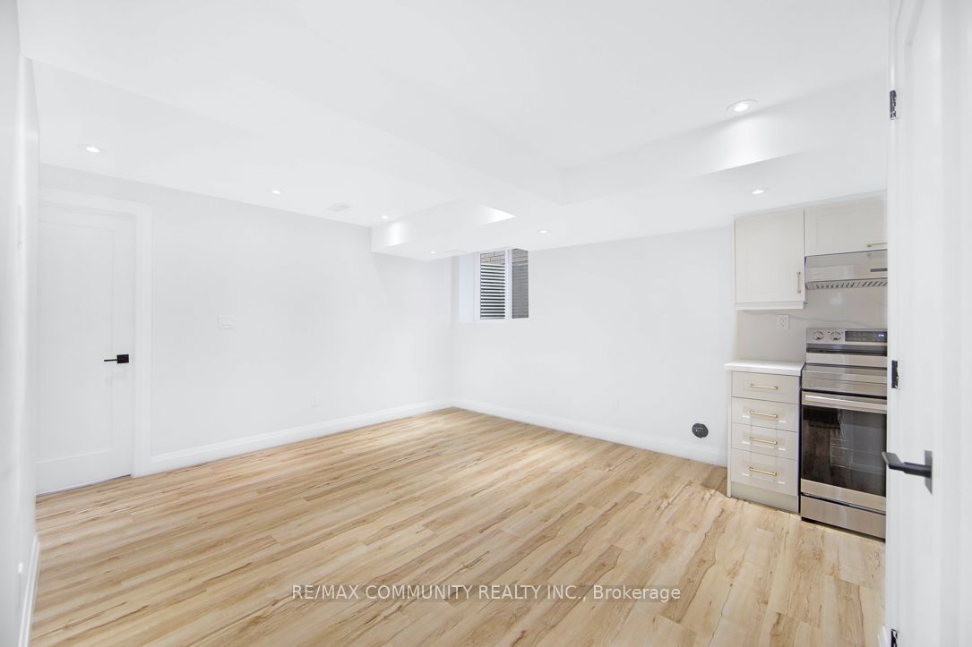 Unit Bsmt - 2447 Moonlight Crescent, Pickering 3