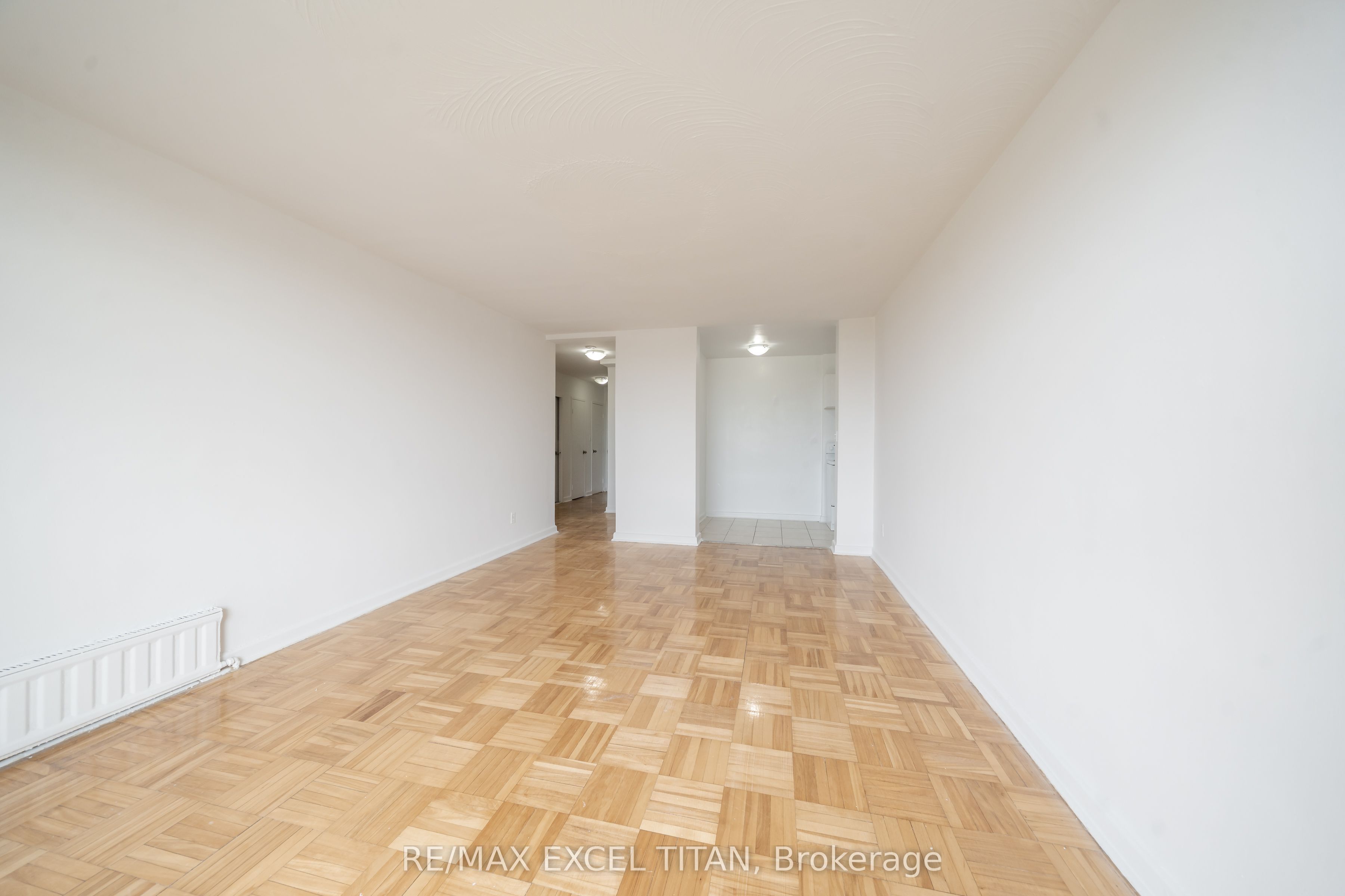 Unit 301 - 165 Cosburn Avenue, Toronto 3