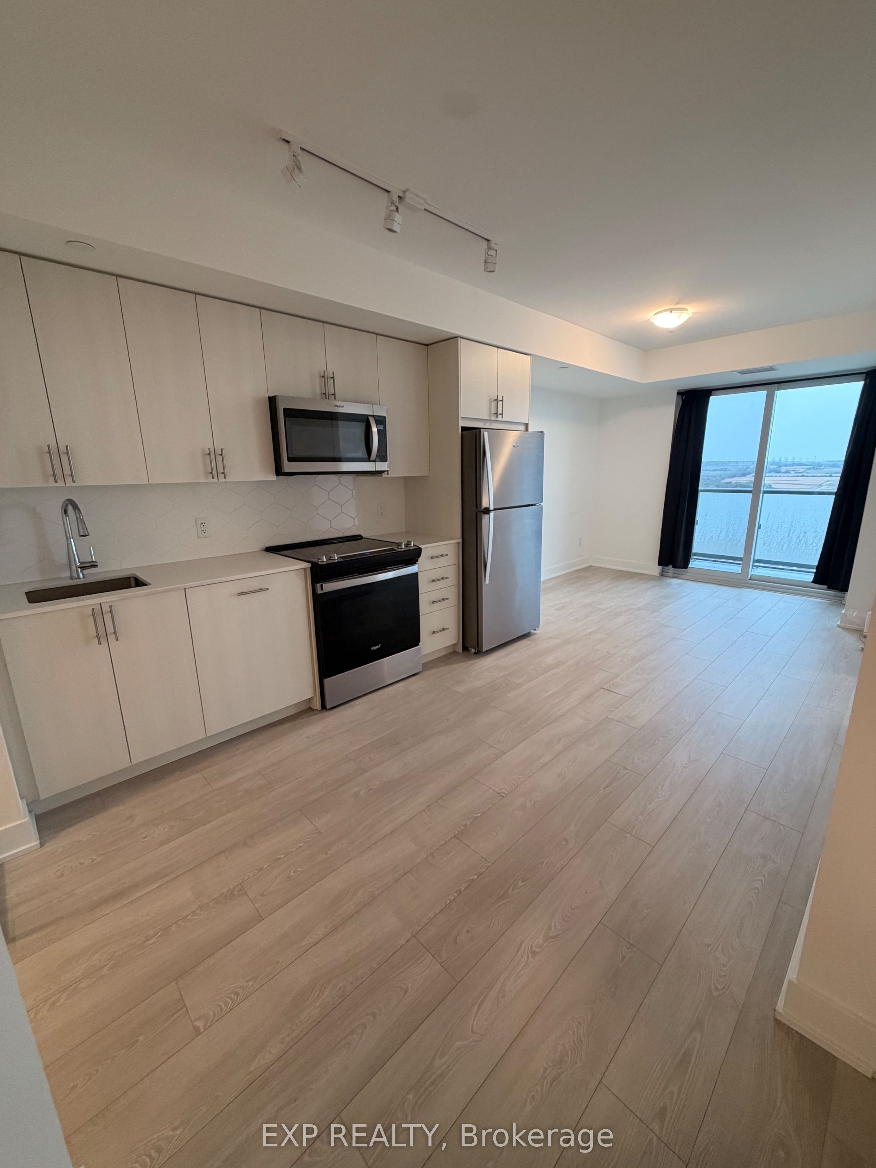 Unit 2704 - 2545 Simcoe Street N, Oshawa 1