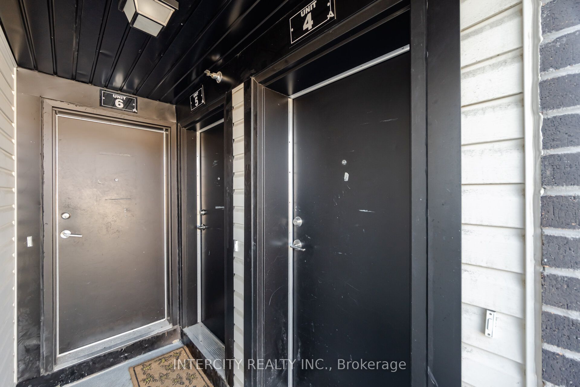 Unit 4 - 235 Mclevin Avenue, Scarborough 3