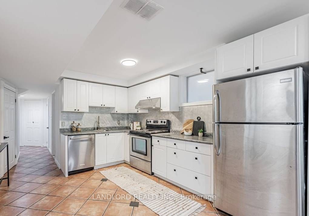 Unit Lower - 41 Aldwych Avenue, Toronto 3
