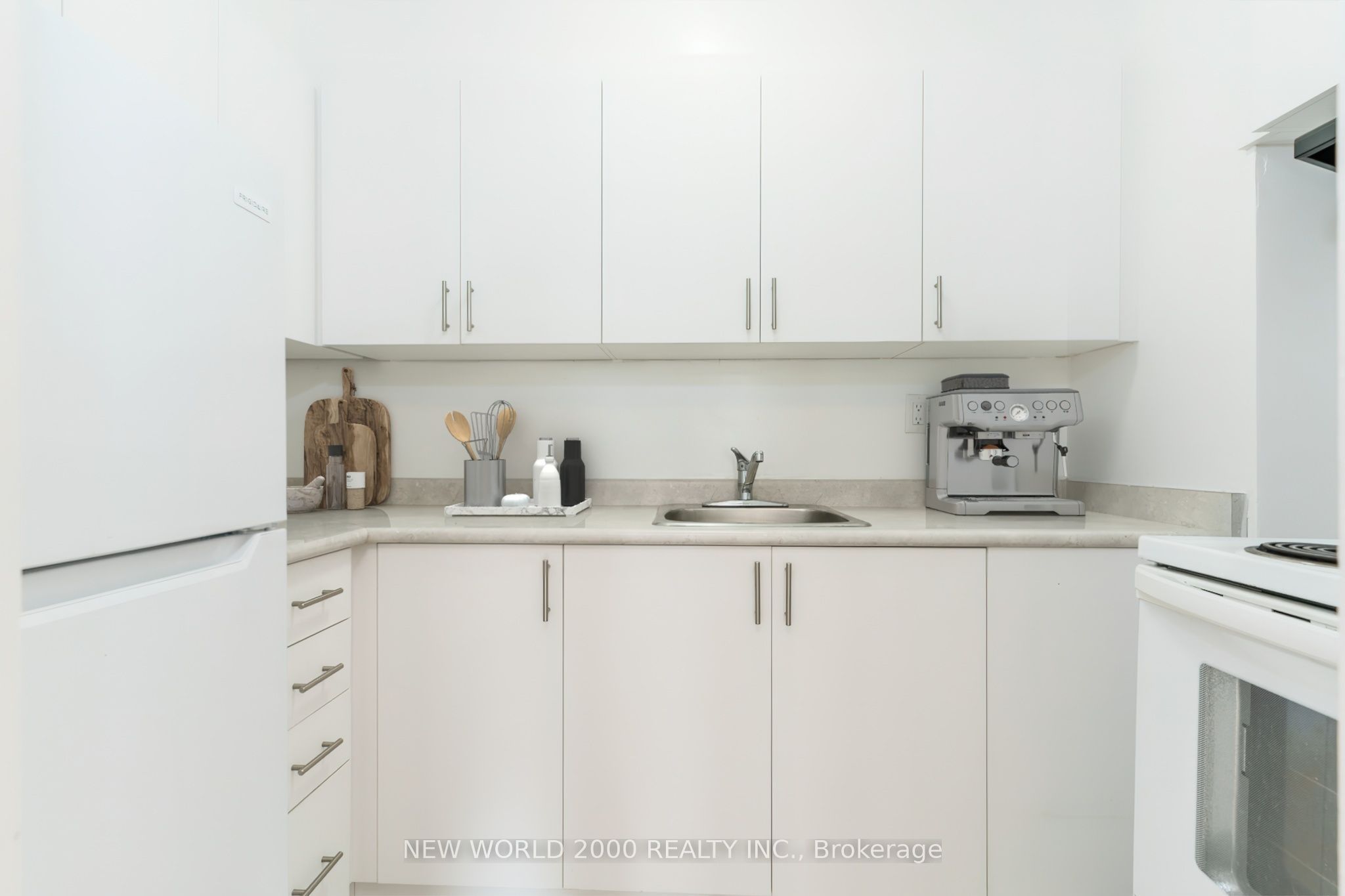 Unit 805 - 1010 Broadview Avenue, Toronto 5