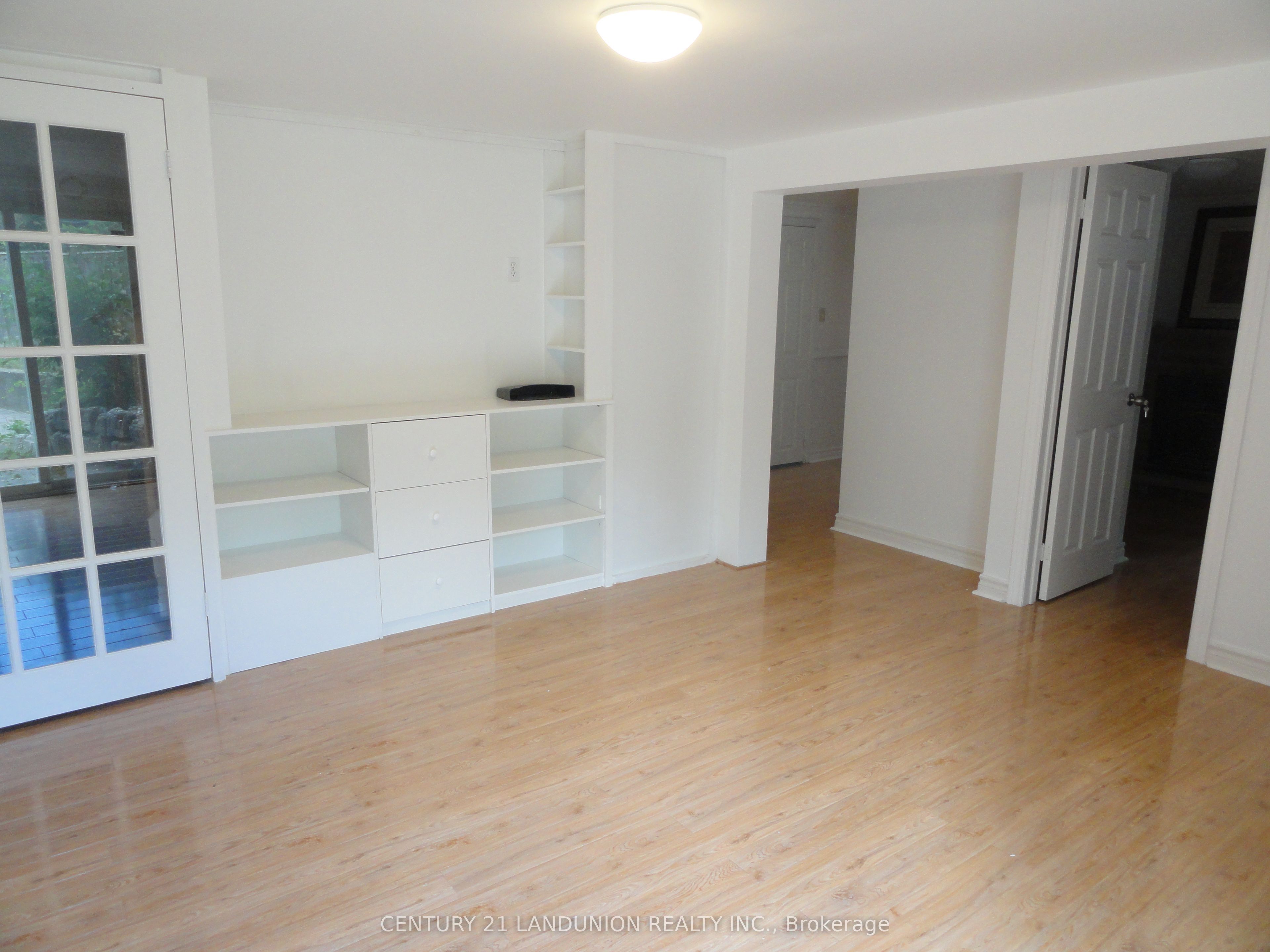 Unit Basement - 36 Roundwood Court N, Scarborough 3