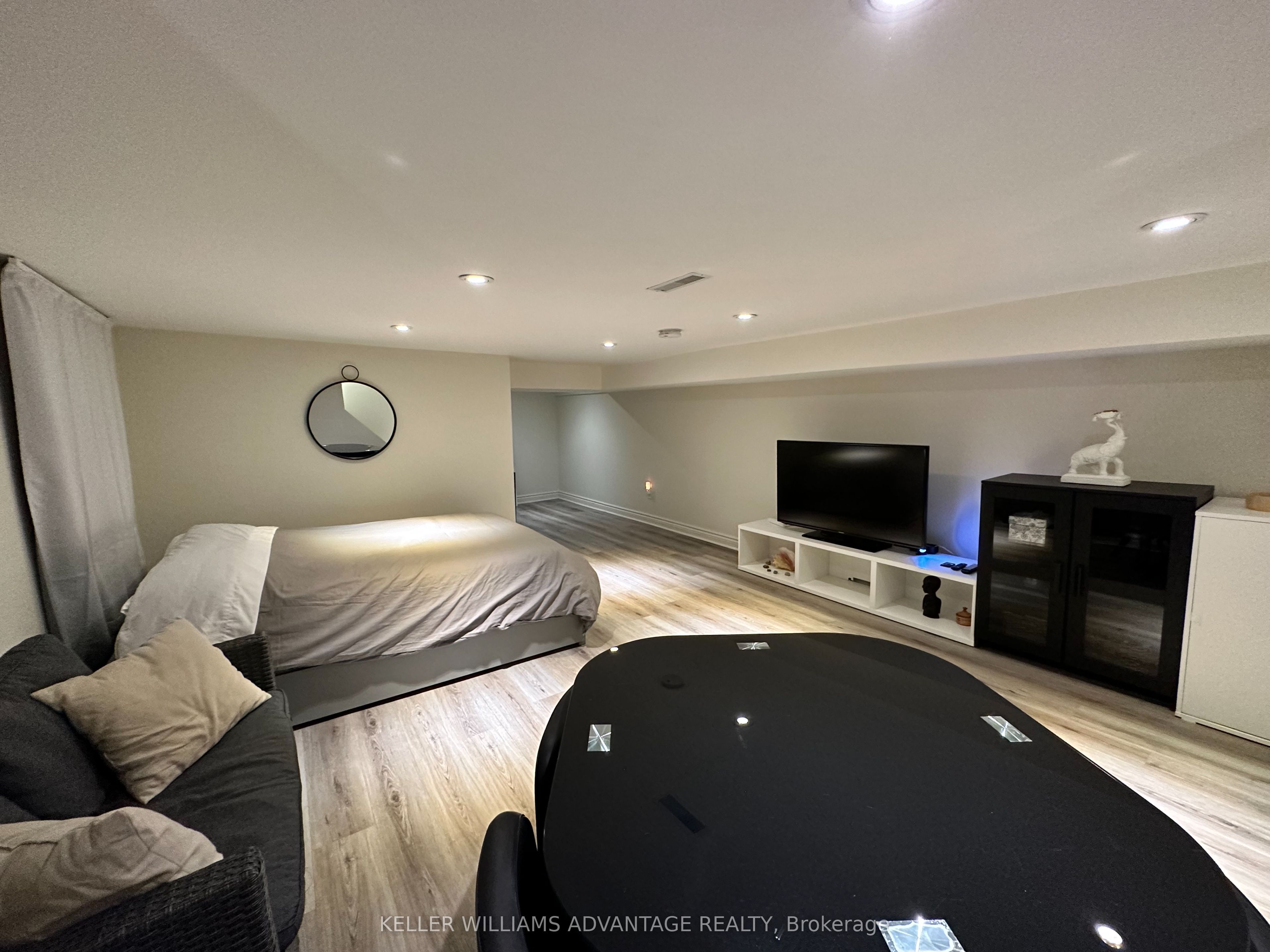 Unit Lower - 256 Woodbine Avenue, Toronto 4