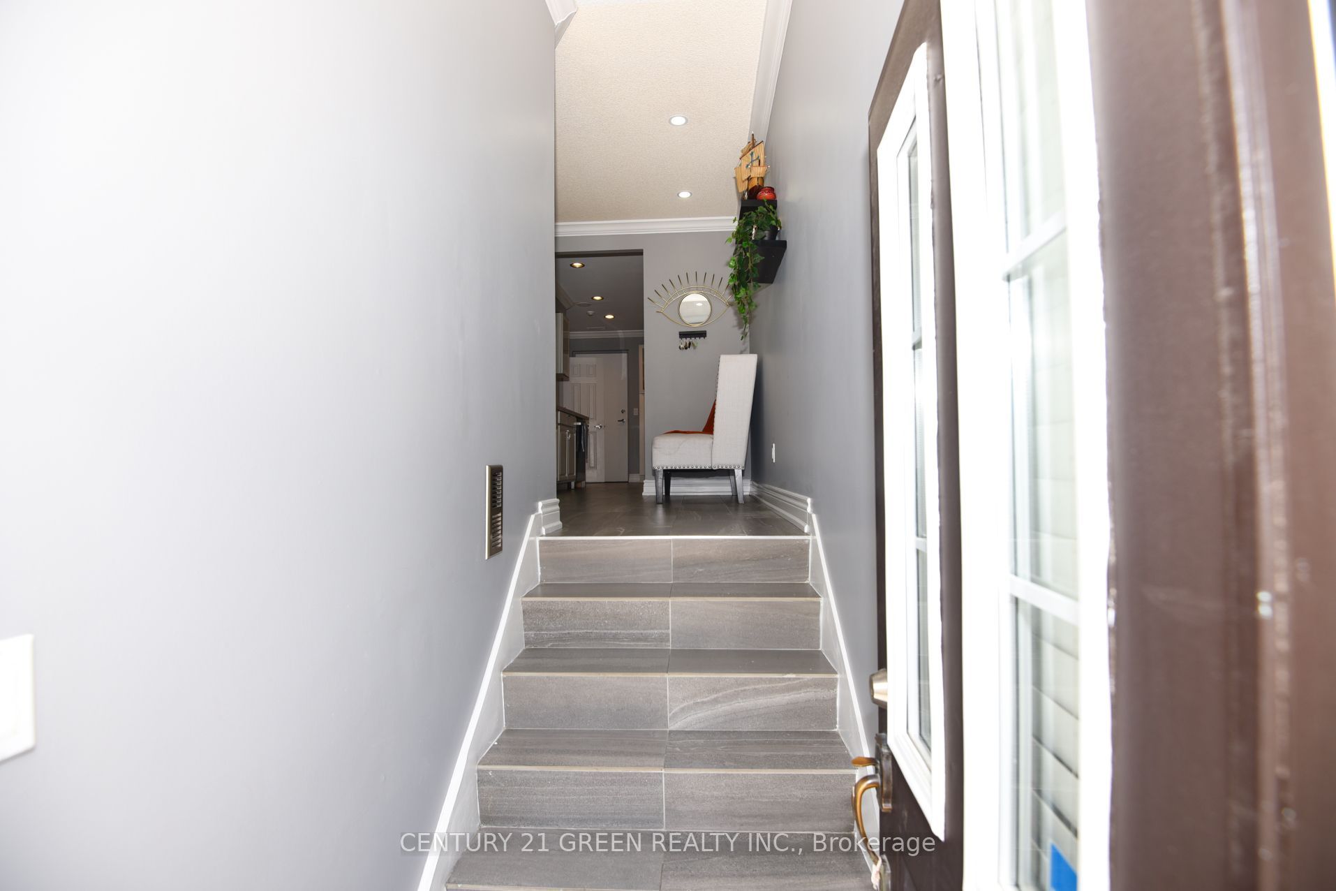 Unit 306 - 1400 The Esplanade N, Pickering 5