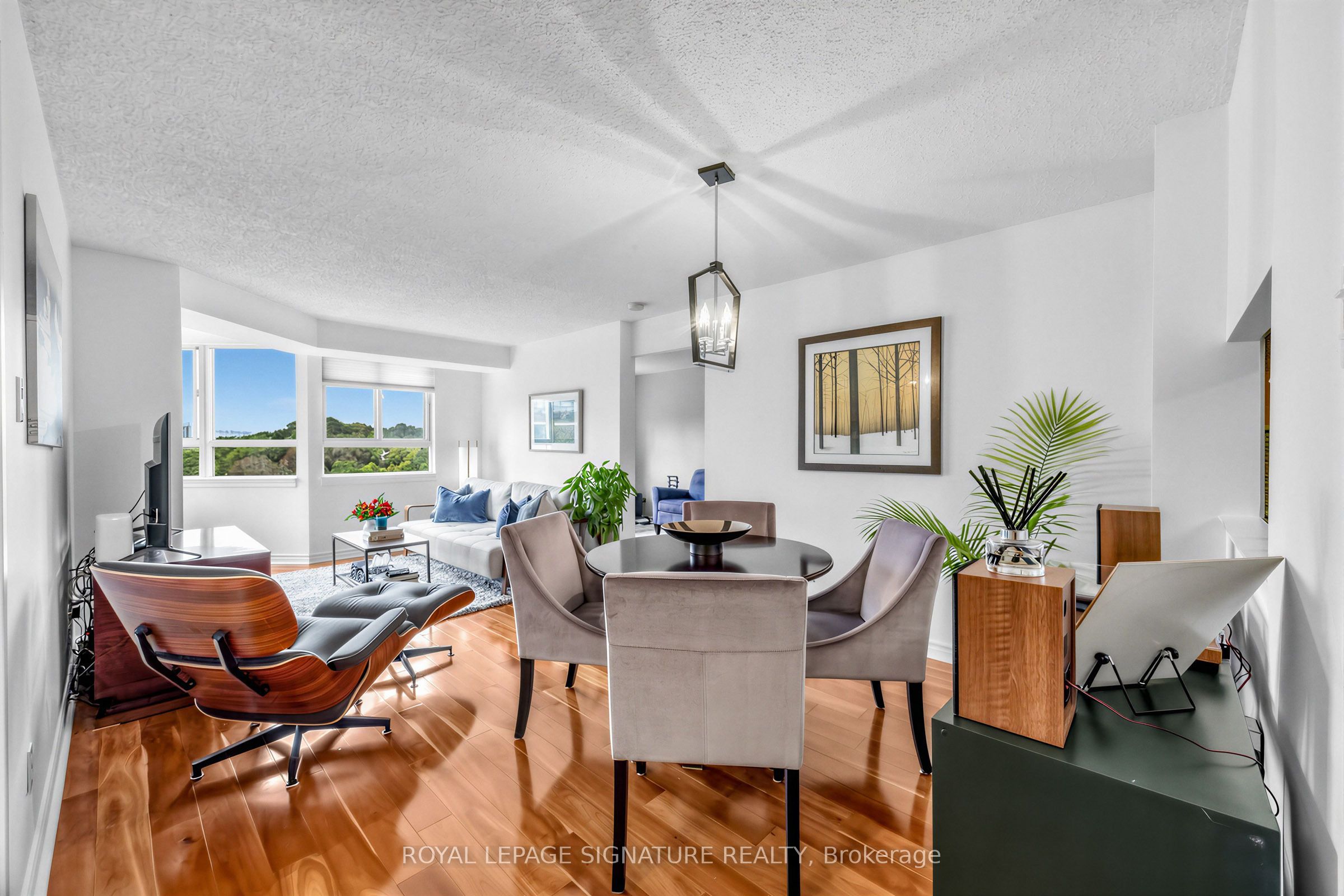 Unit 1006 - 4 Park Vista, Toronto 4