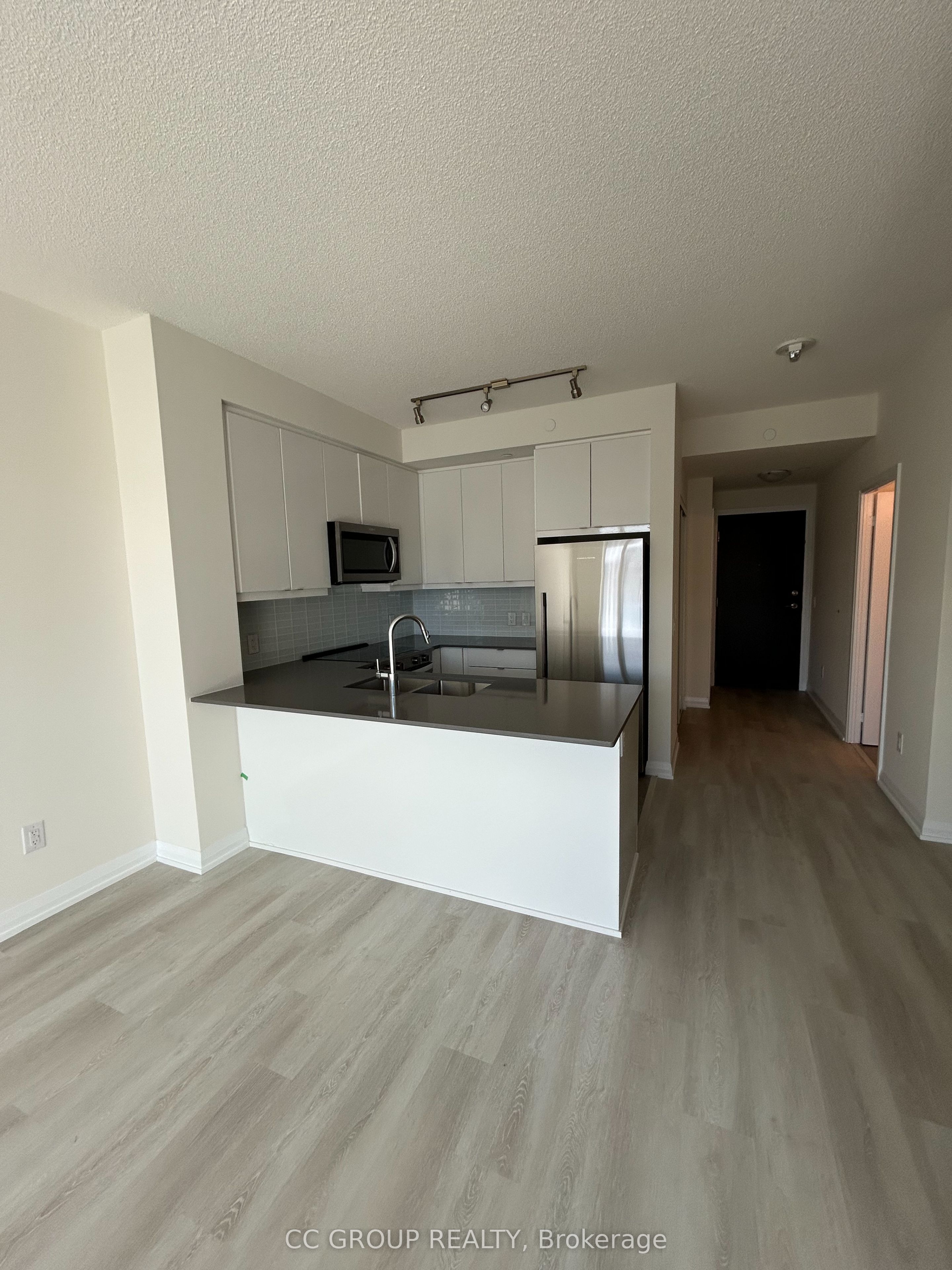 Unit 1423 - 3270 Sheppard Avenue E, Scarborough 2