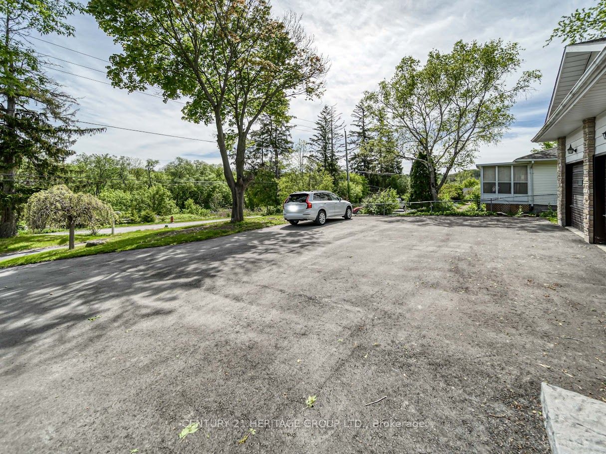19276 Holland Landing Road, East Gwillimbury 2