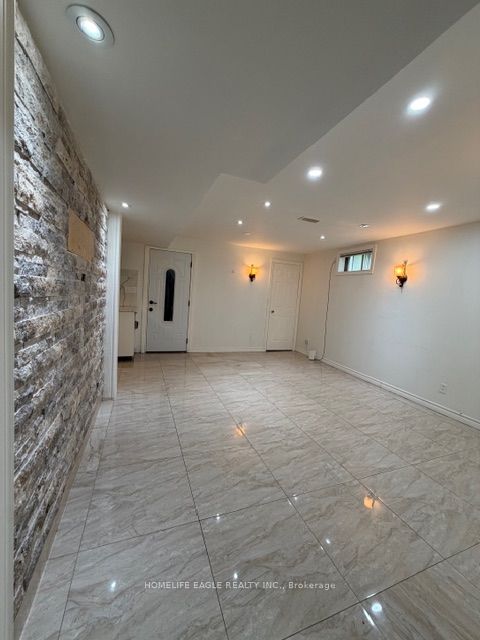 Unit Basement - 366 Waratah Avenue, Newmarket 3