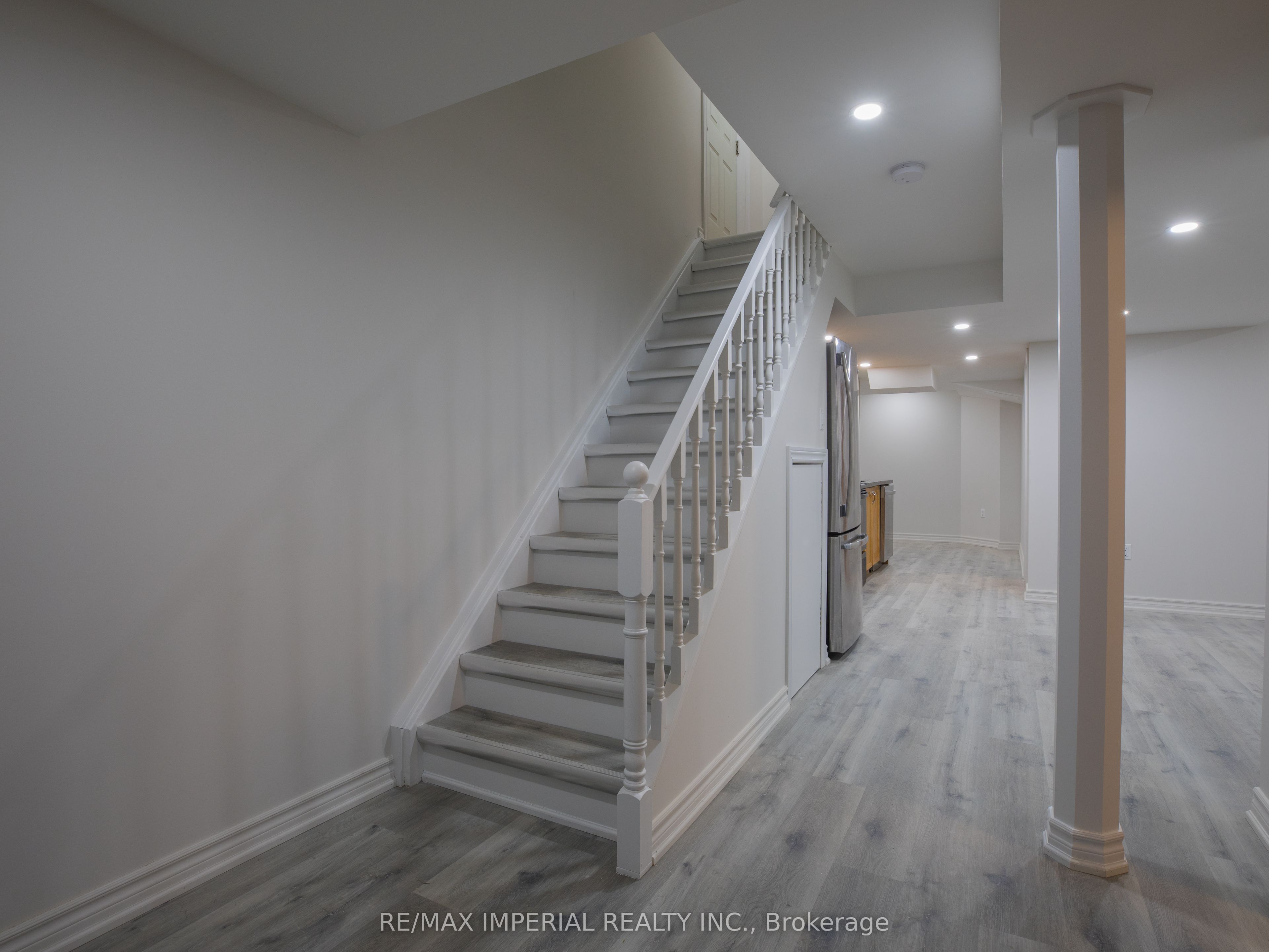 Unit Bsmt - 8 Harlequin Court, Richmond Hill 2