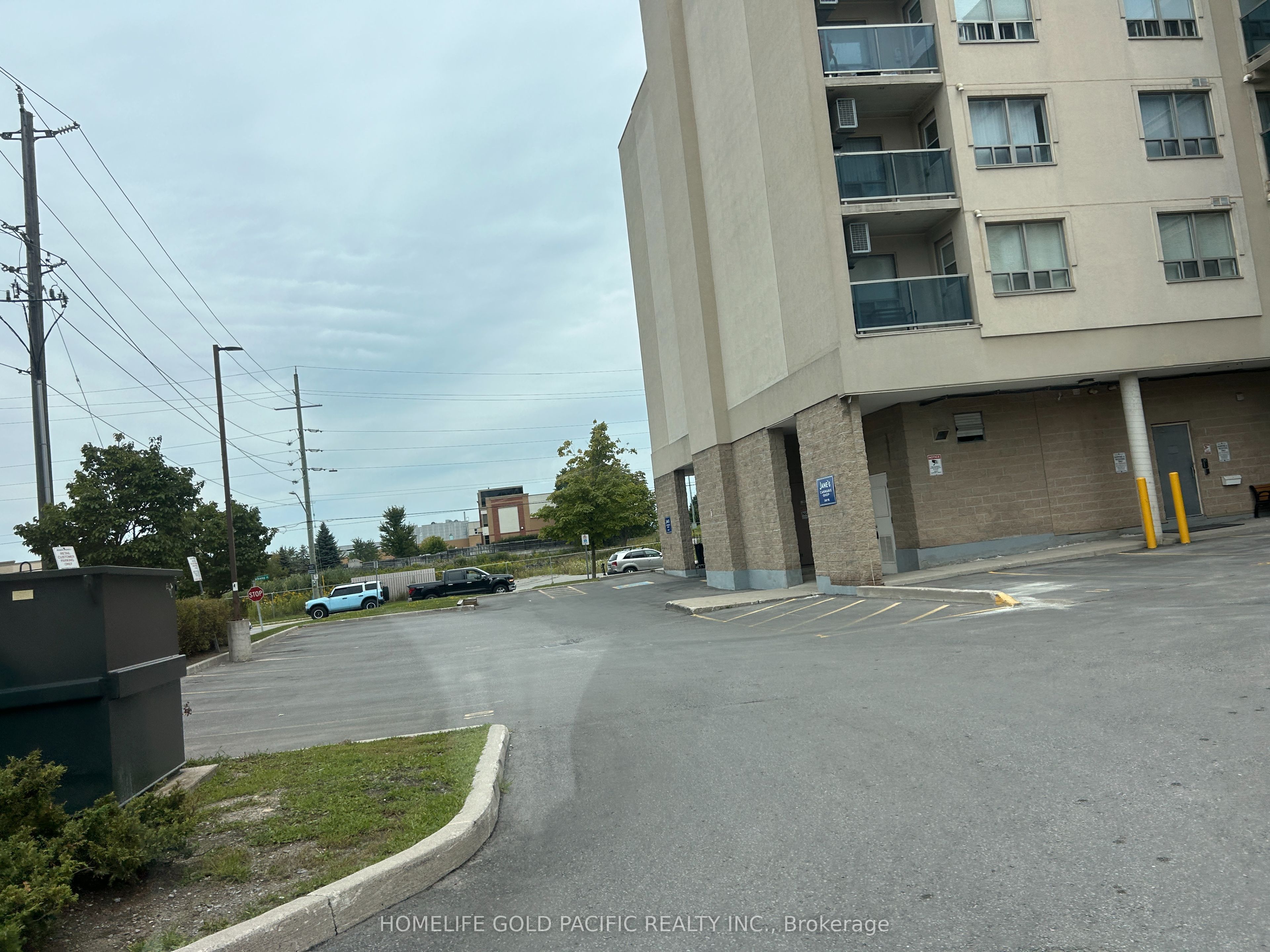 Unit 310 - 160 Wellington Street E, Aurora 2