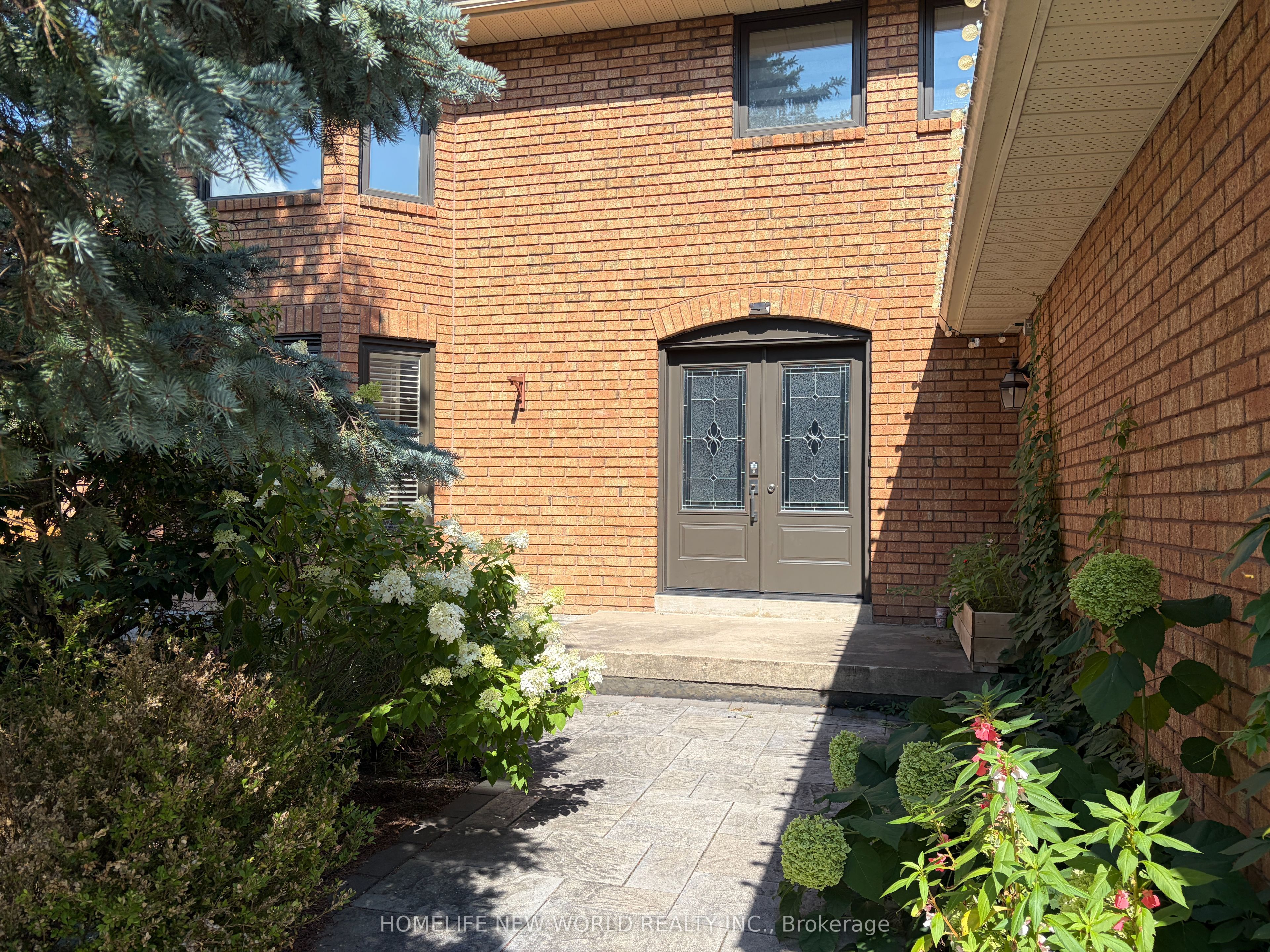 23 Lacey Court, Aurora 3
