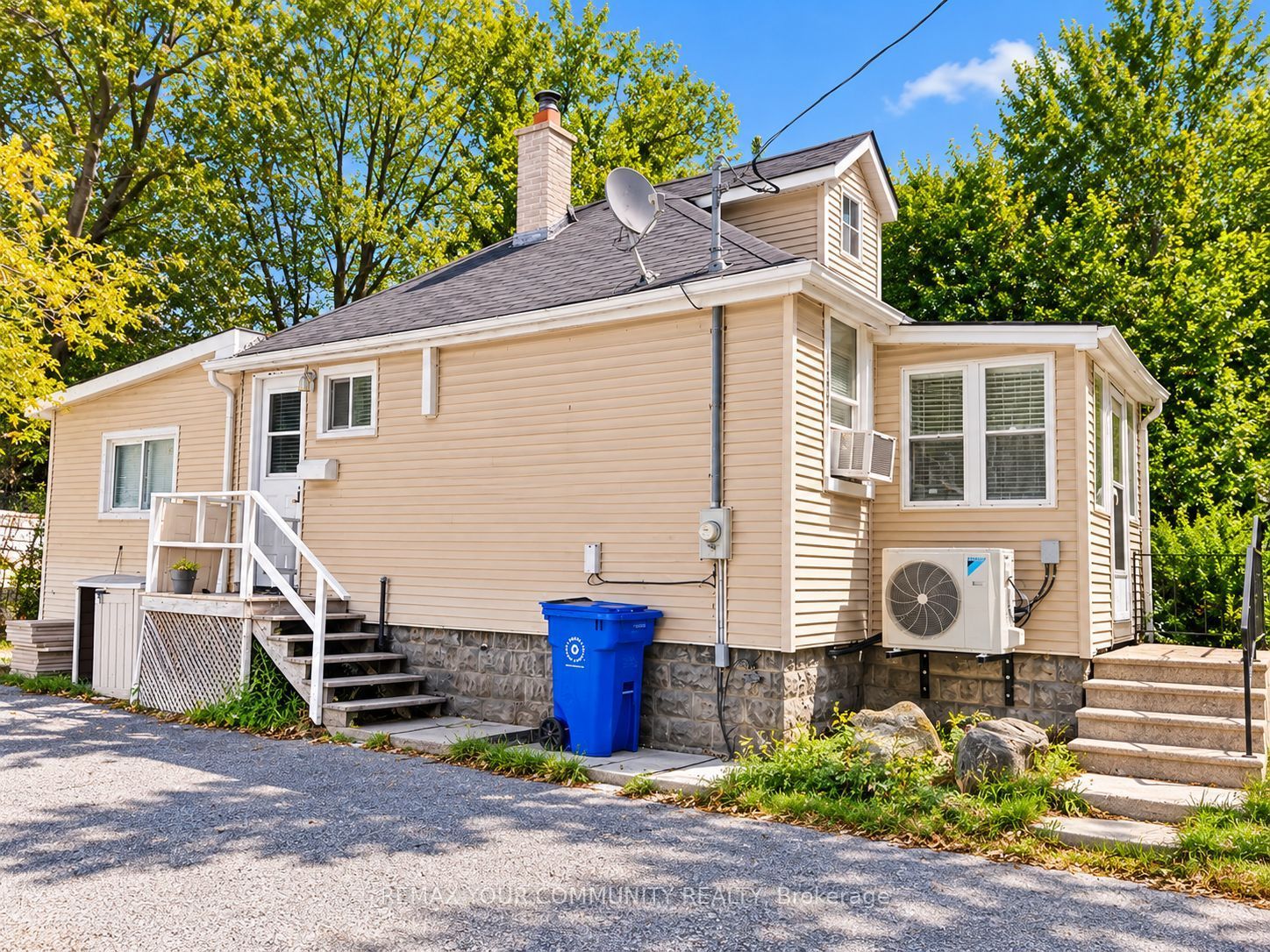 567 Granby Place, Newmarket 2