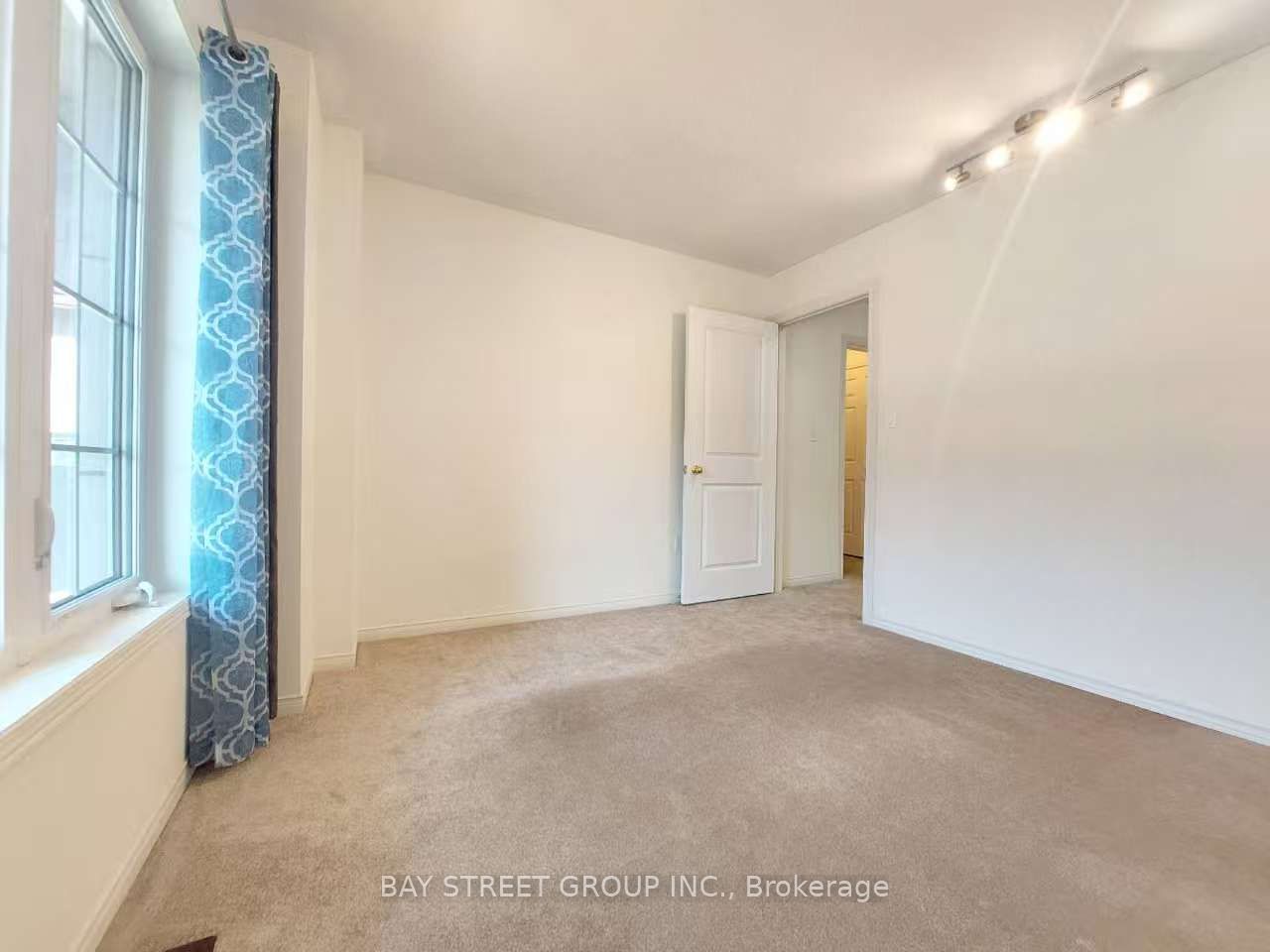 59 William F Bell Parkway, Richmond Hill 4