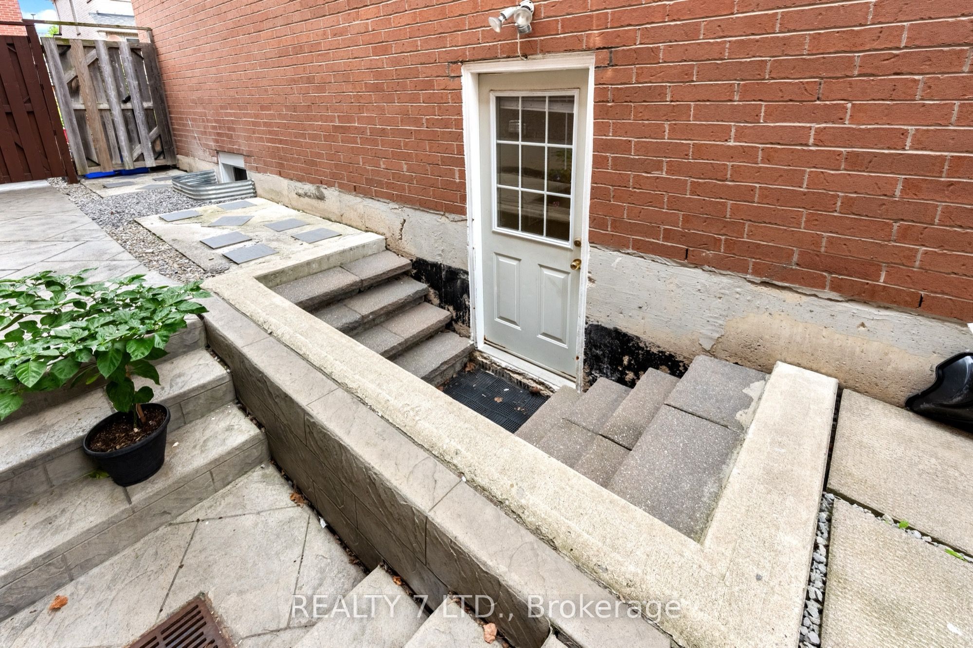 Unit Bsmt - 62 Fairlane Crescent, Vaughan 5