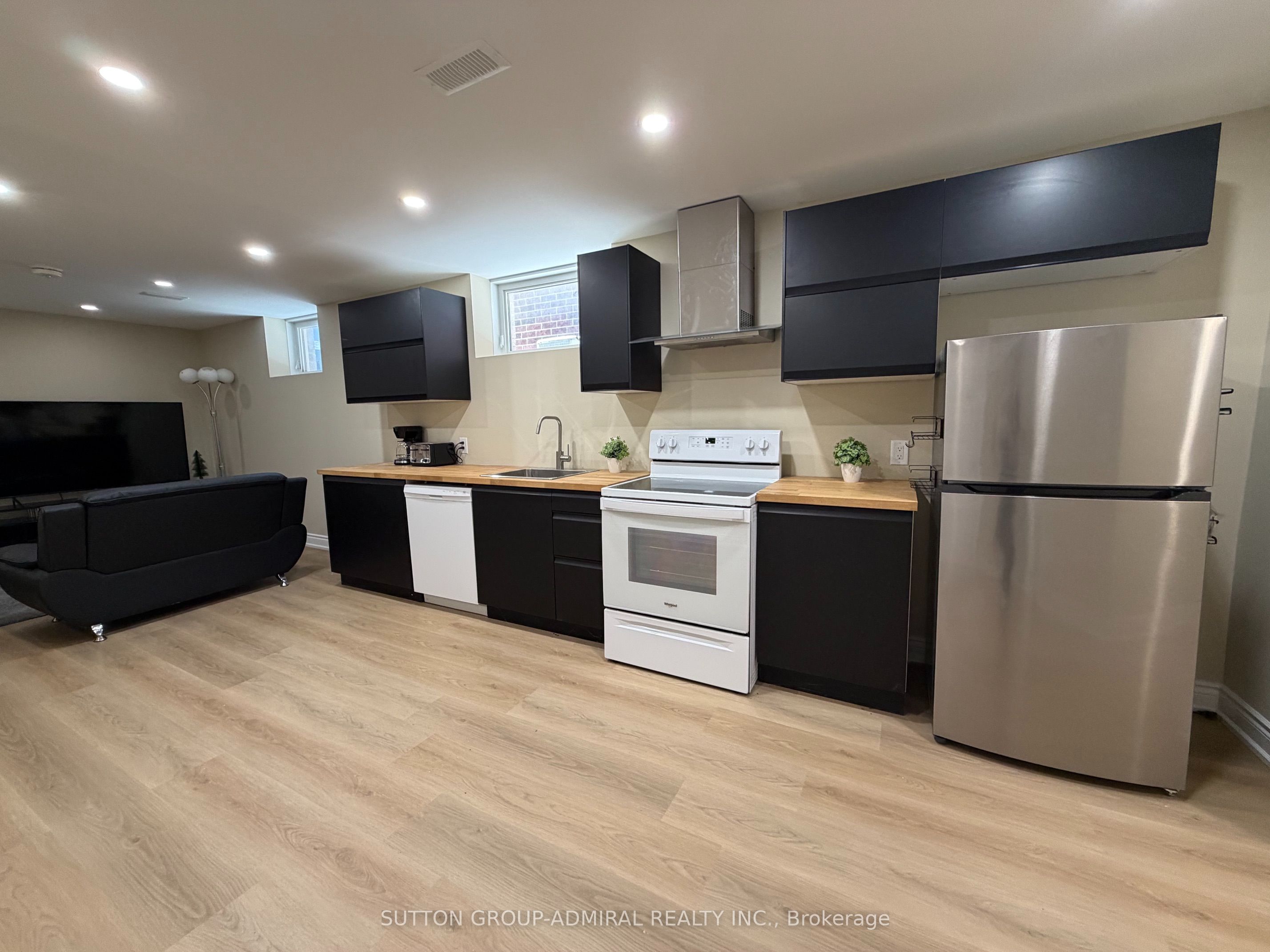 232 Frederick Curran Lane, Newmarket 3