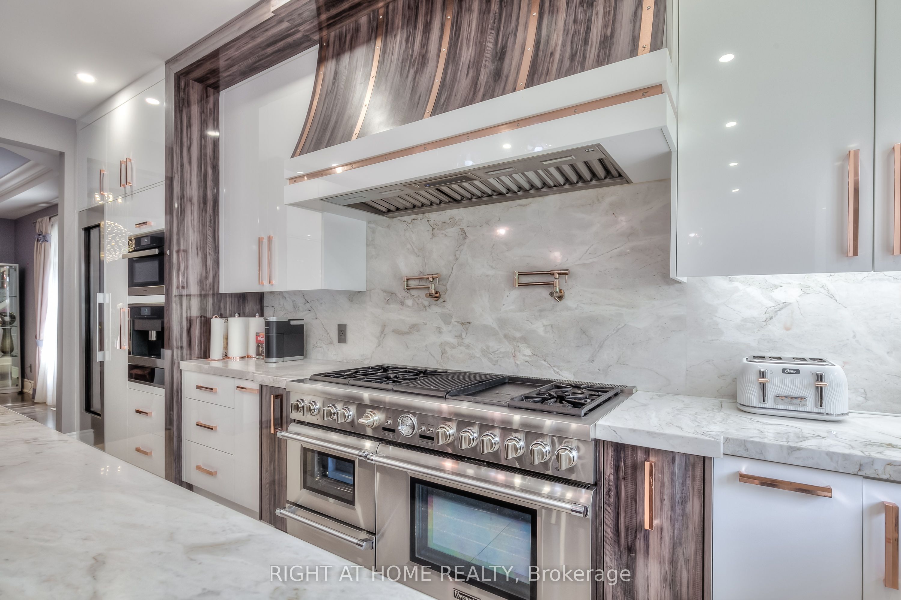 26 Little Natalie Court, Vaughan 5