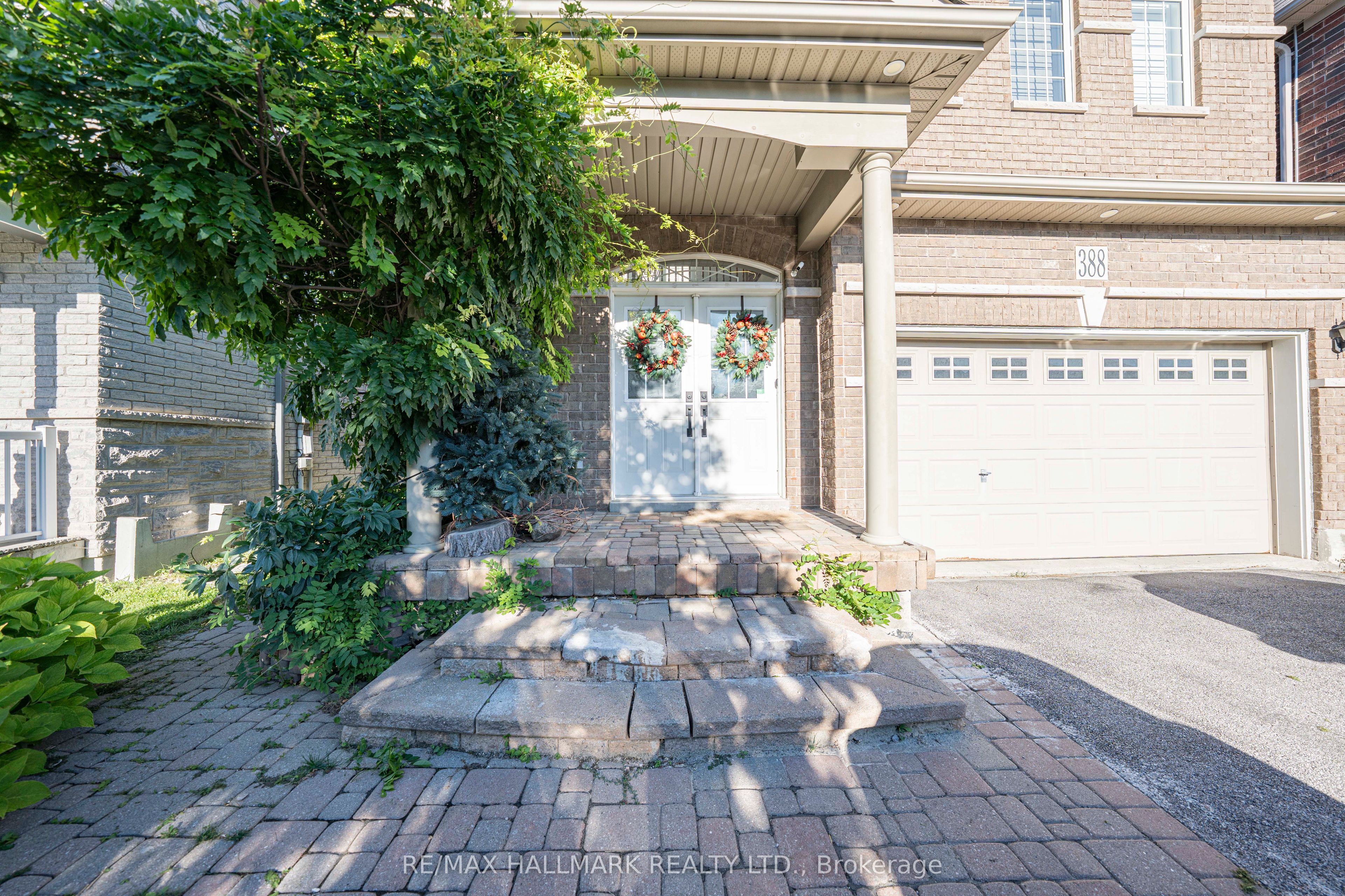 Unit Main - 388 Kwapis Boulevard, Newmarket 1
