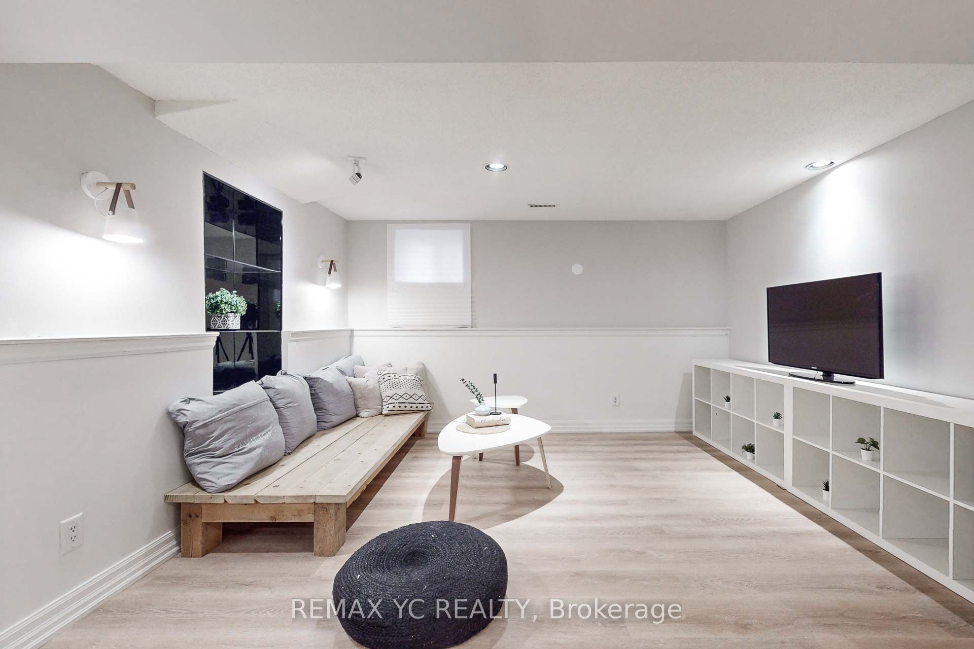 Unit Lower - 4 Theobalds Circle, Richmond Hill 5