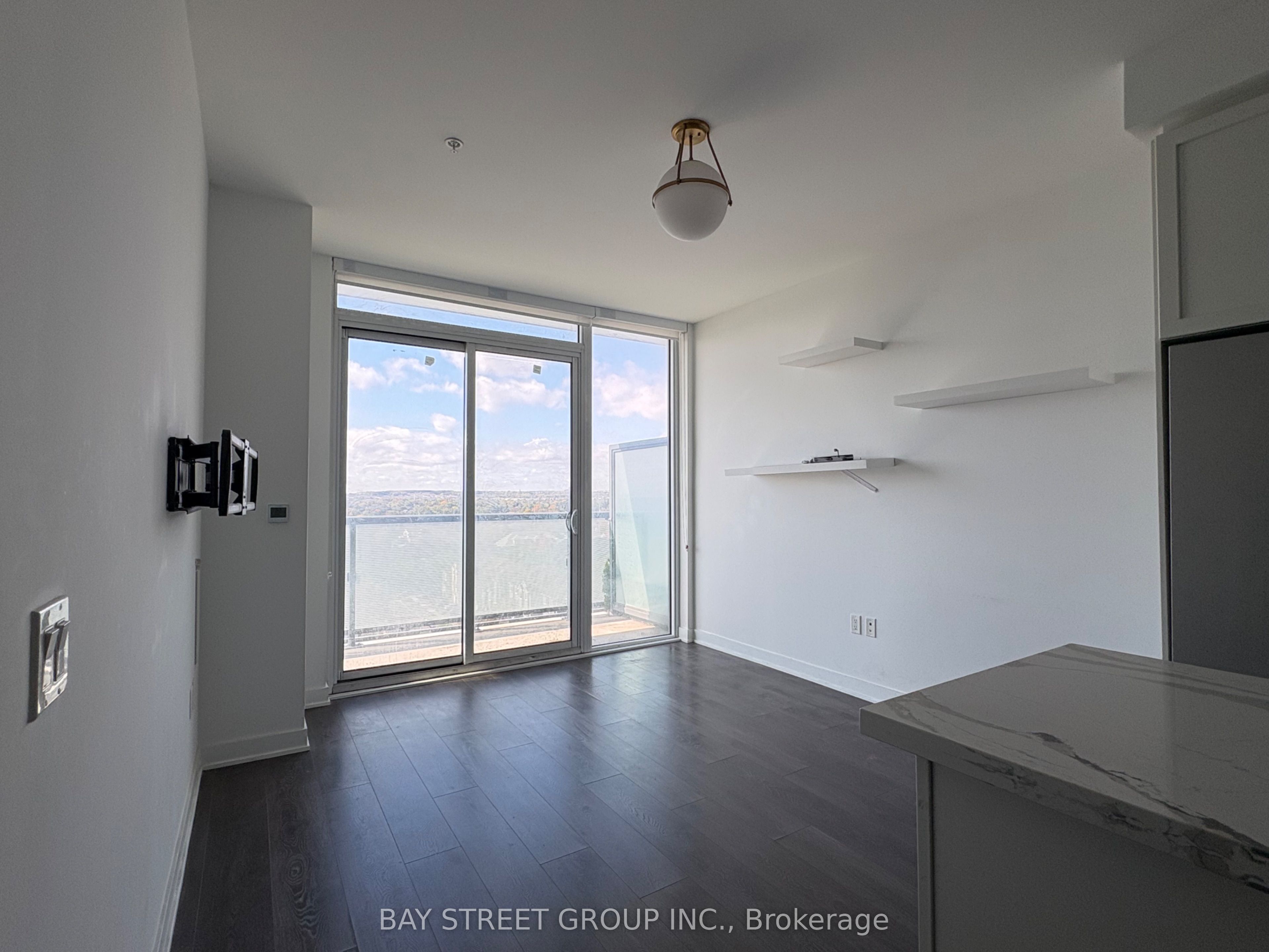 Unit 902 - 85 Oneida Crescent, Richmond Hill 4