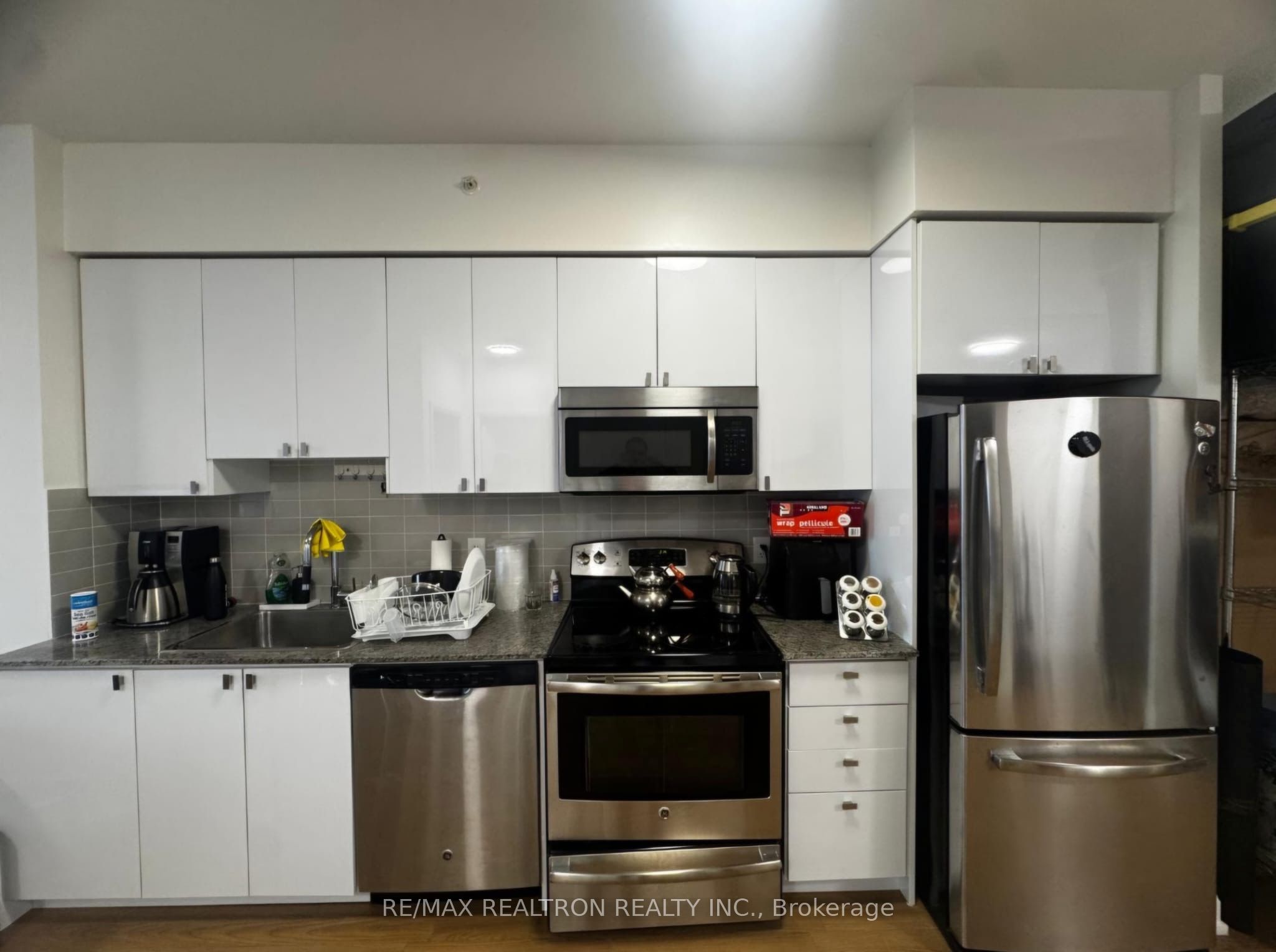 Unit 2412 - 7171 Yonge Street, Markham 5
