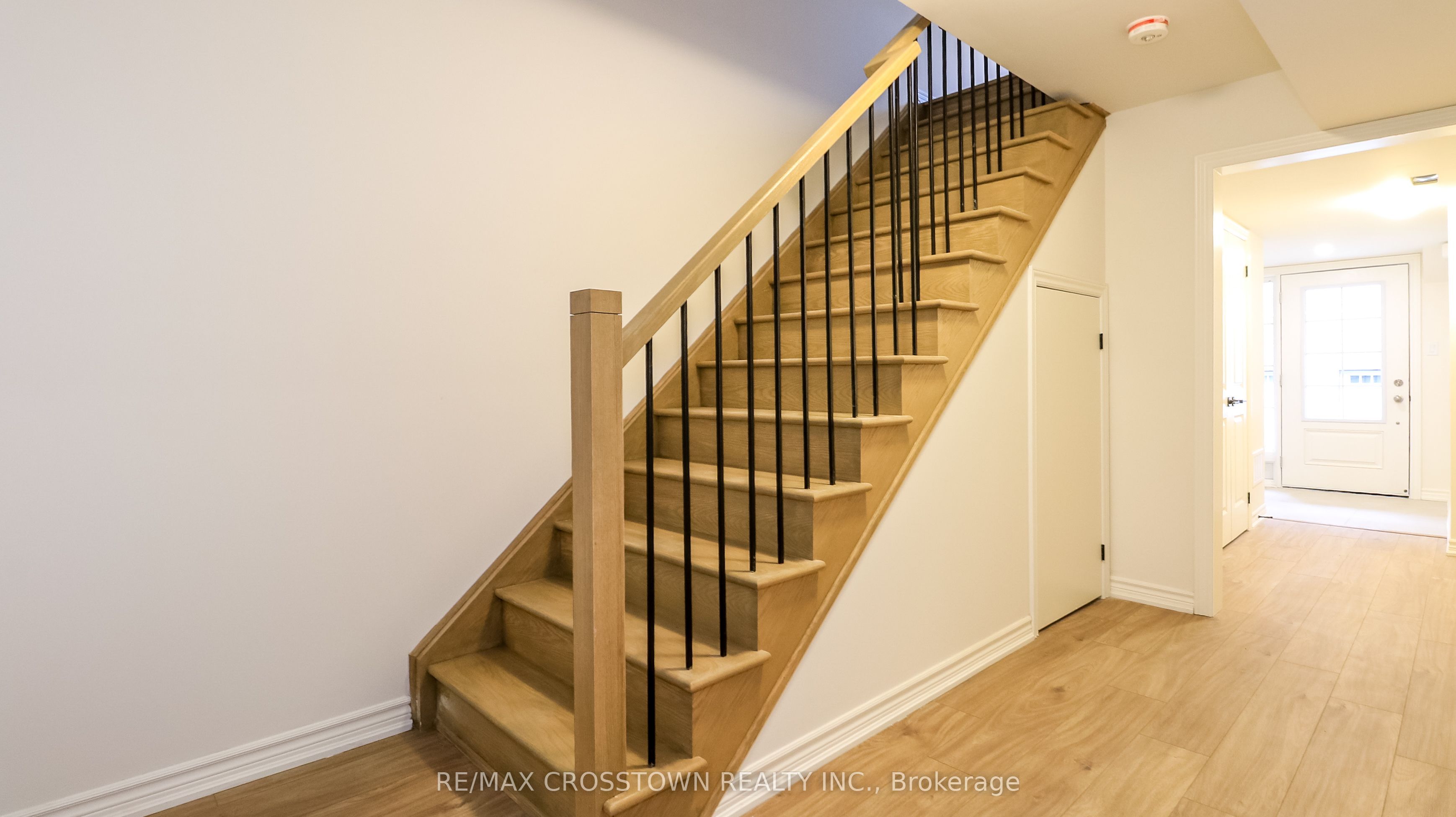 Unit 31 - 1987 Matteer Court, Innisfil 5