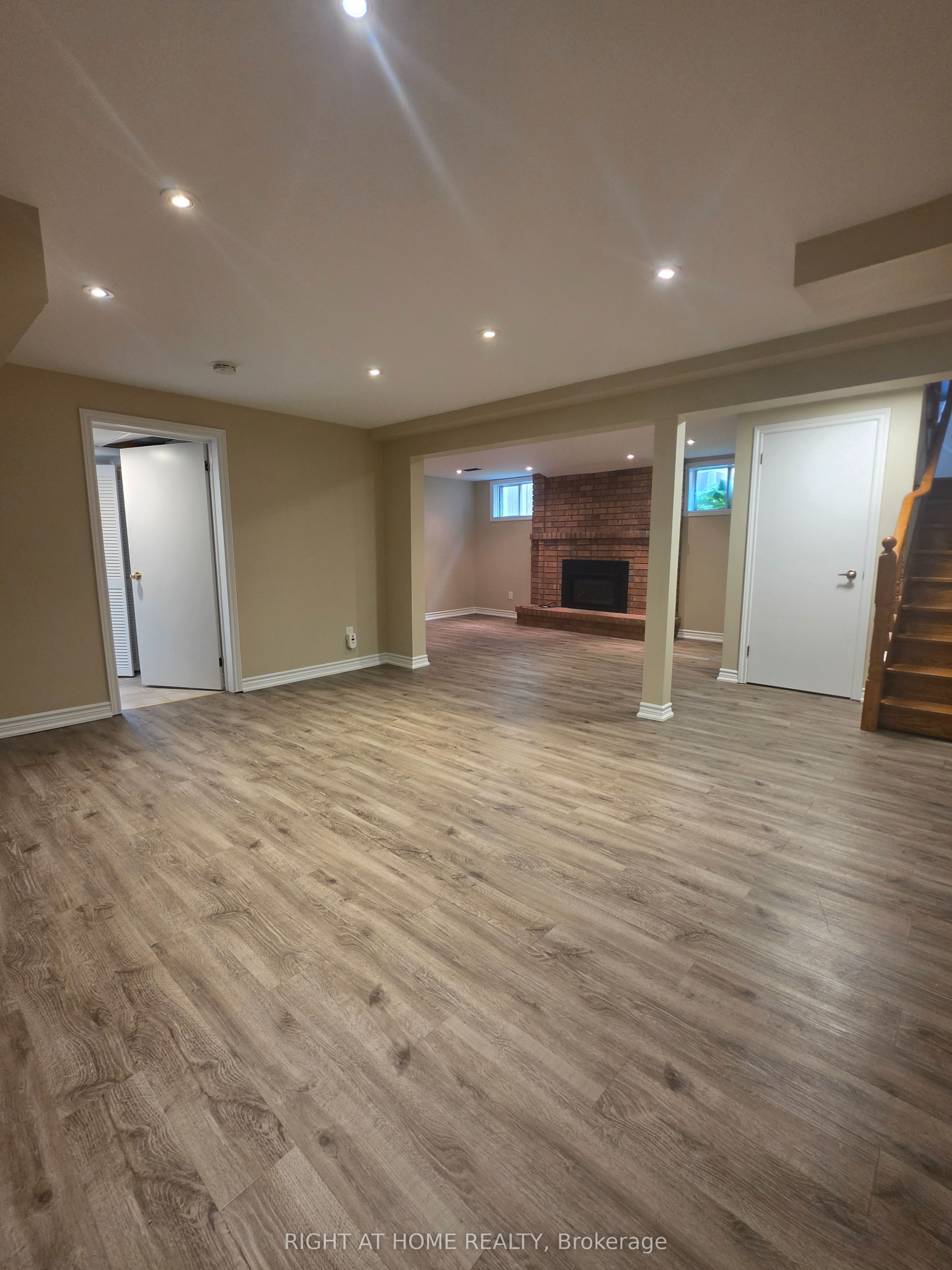 250 Hemlock Drive, Whitchurch-Stouffville 2
