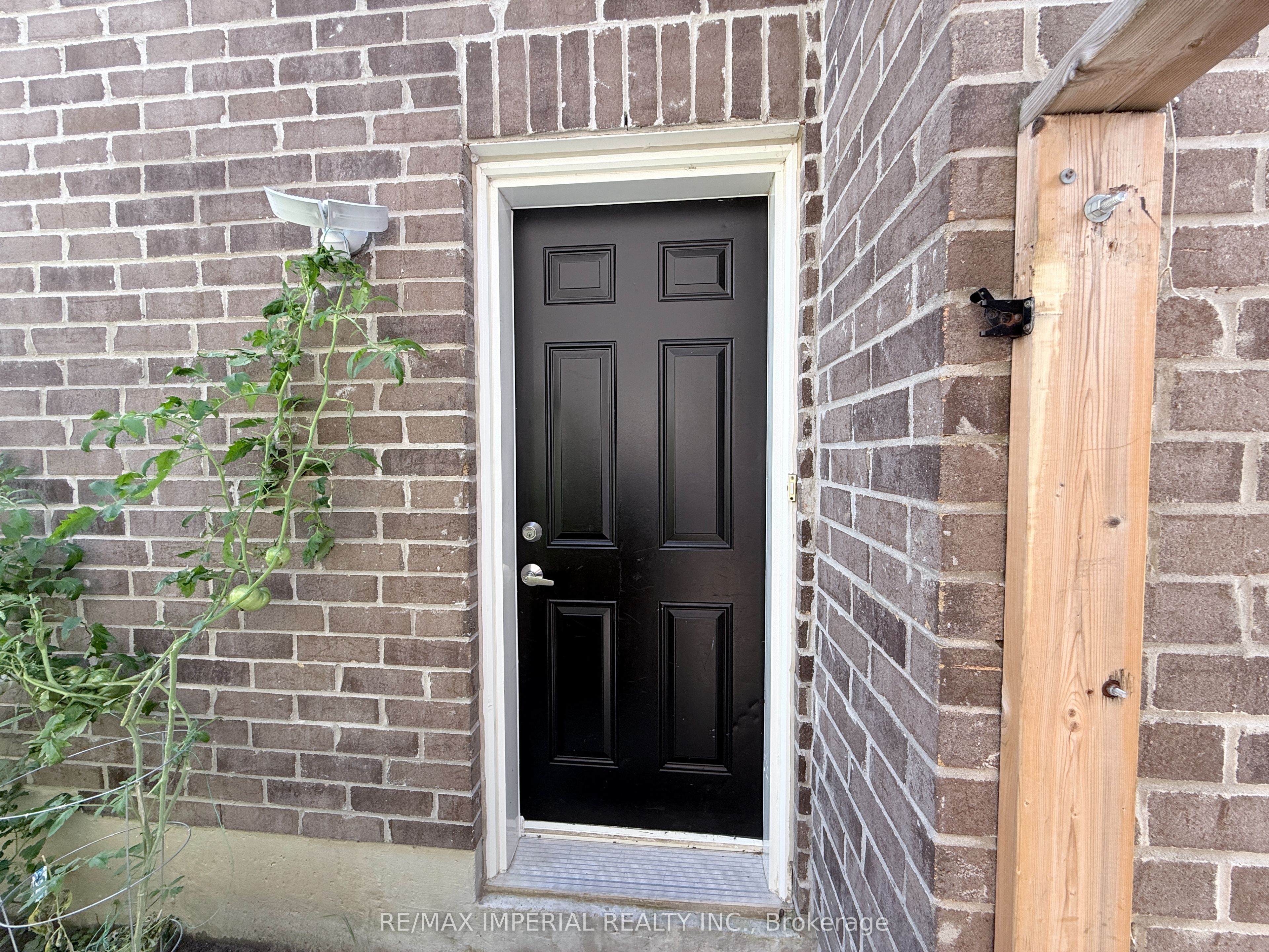 Unit BSMT - 179 Chelsea Crescent, Bradford West Gwillimbury 4