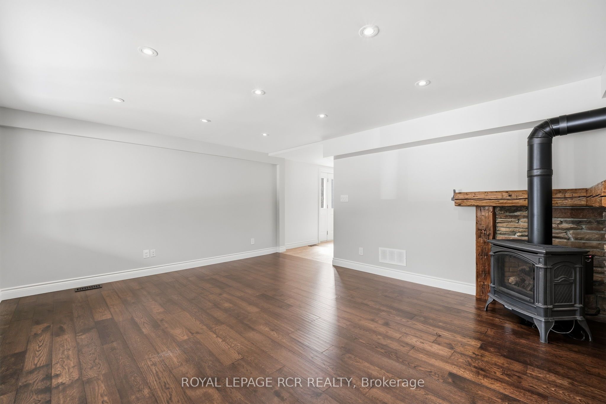 113 Main Street, King 5