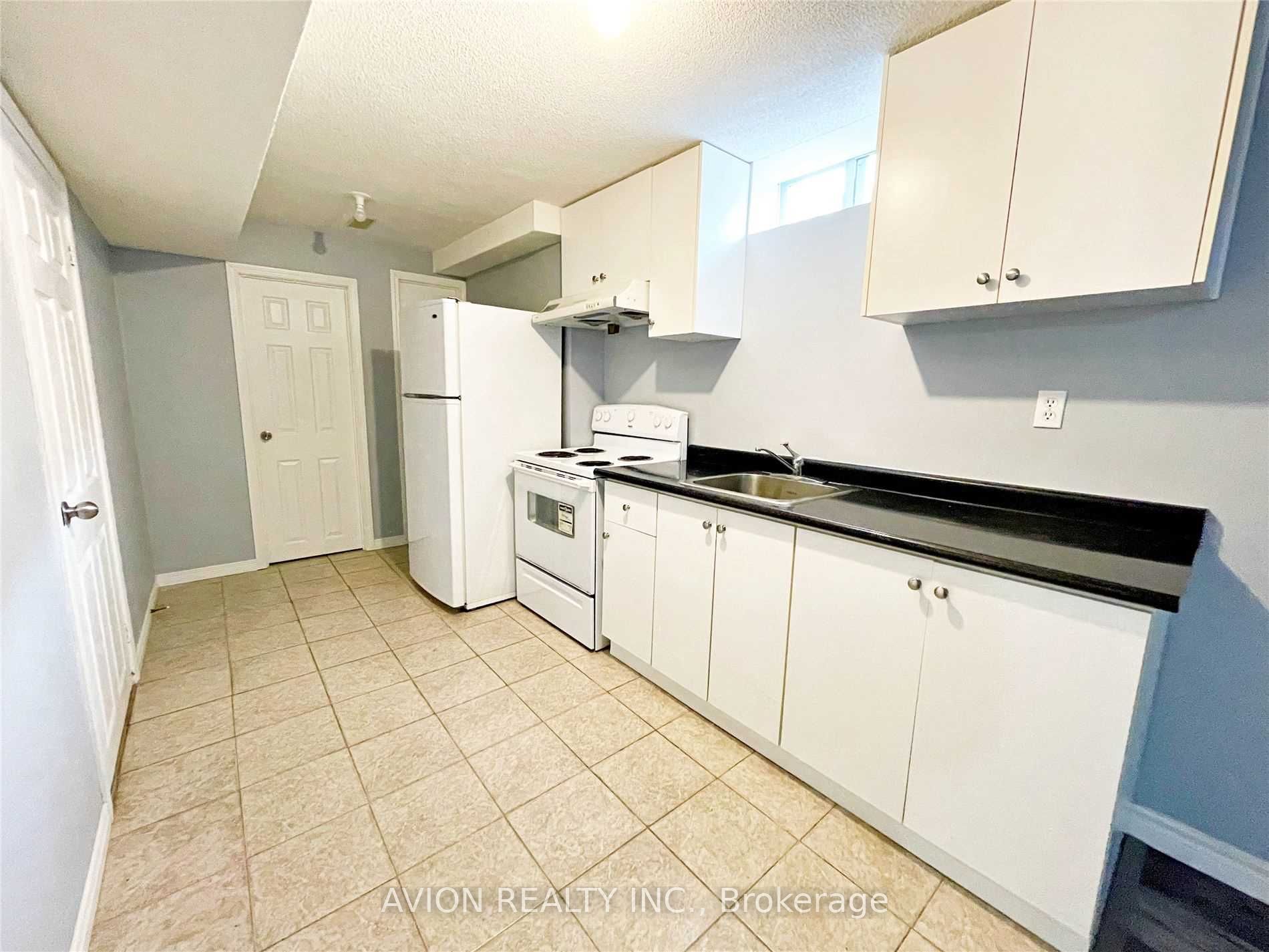 Unit Lower - 73 Harry Blaylock Drive, Markham 5