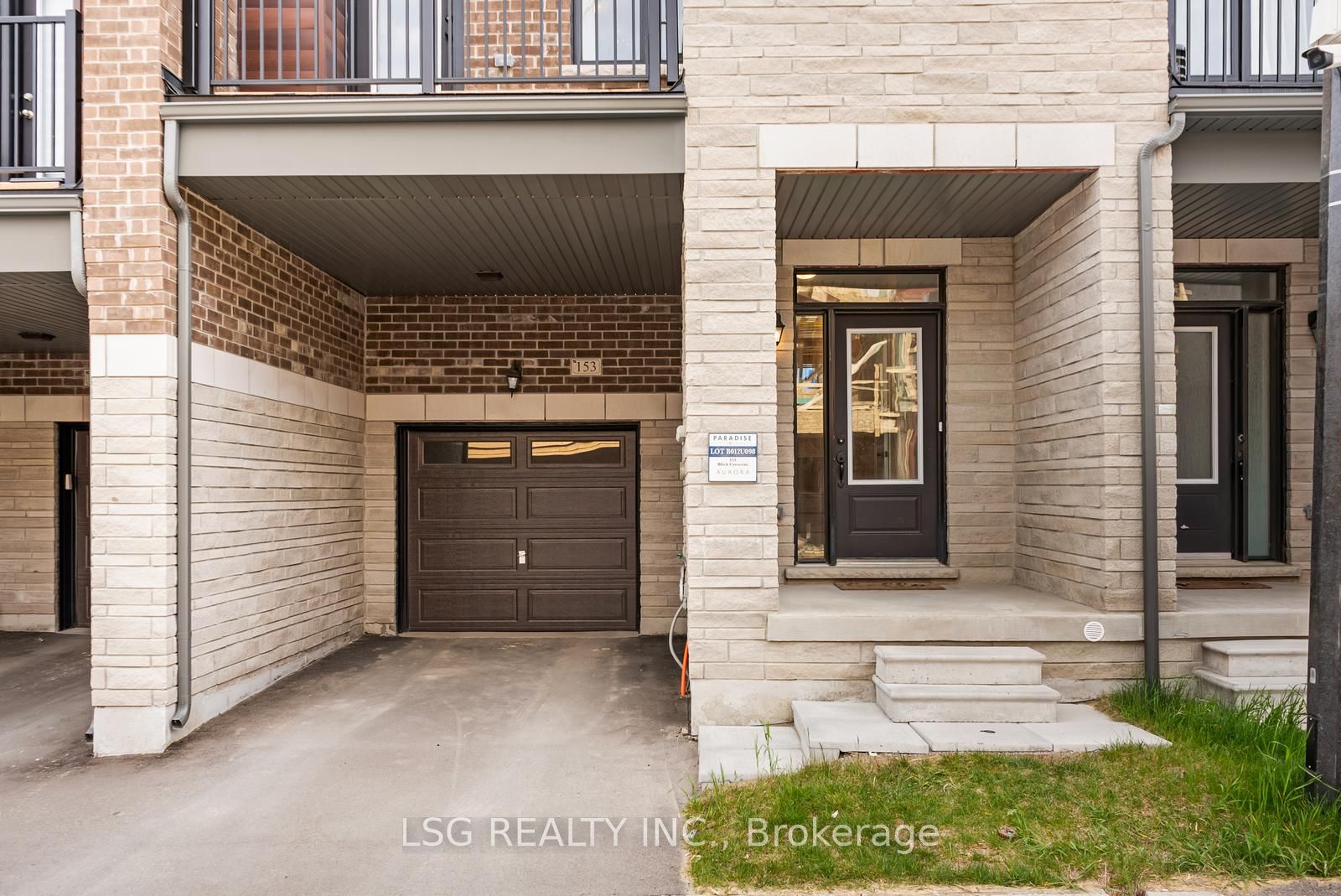 153 Blick Crescent, Aurora 3
