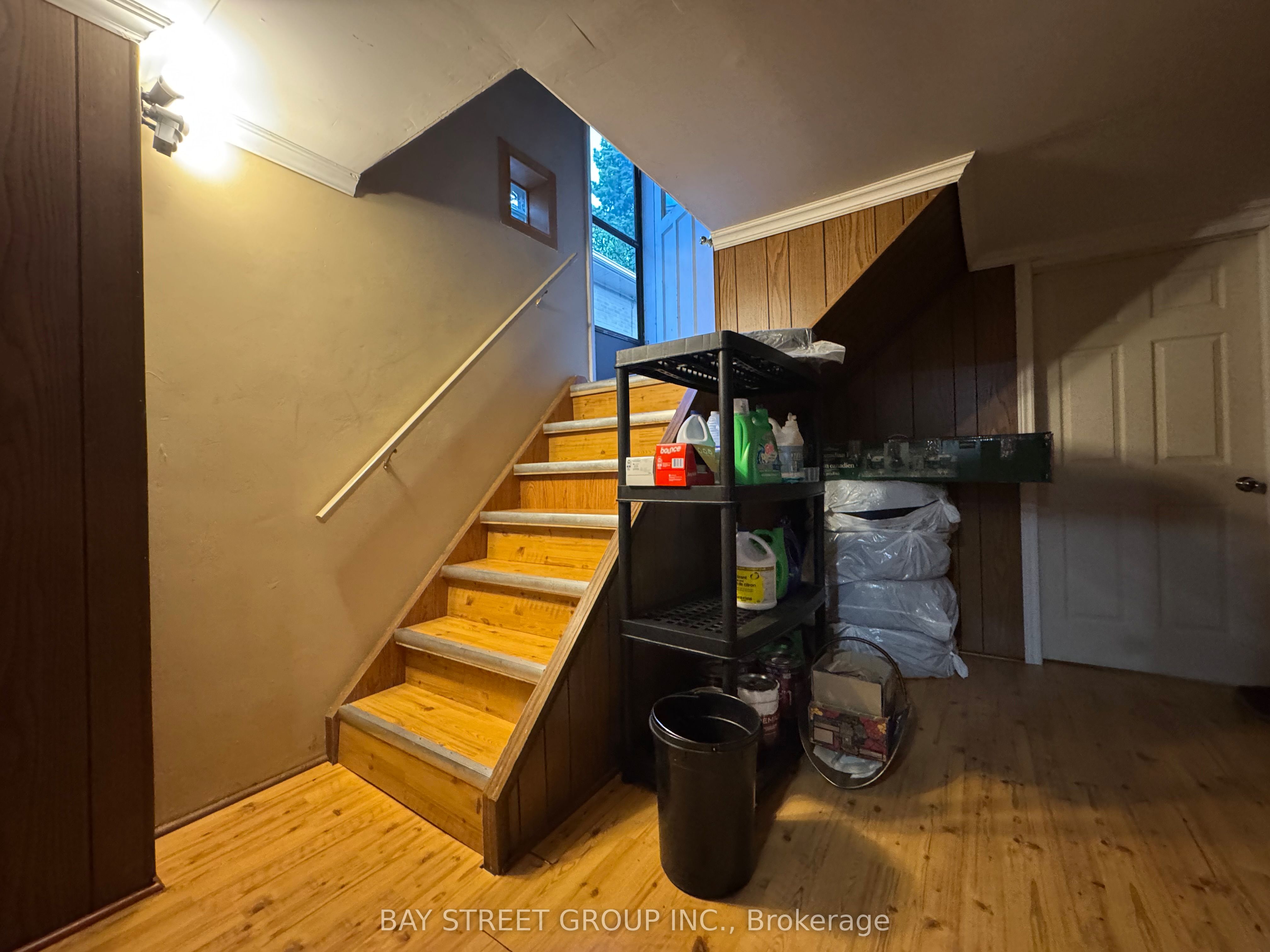 Unit bsmt - 324 Elmwood Avenue, Richmond Hill 2