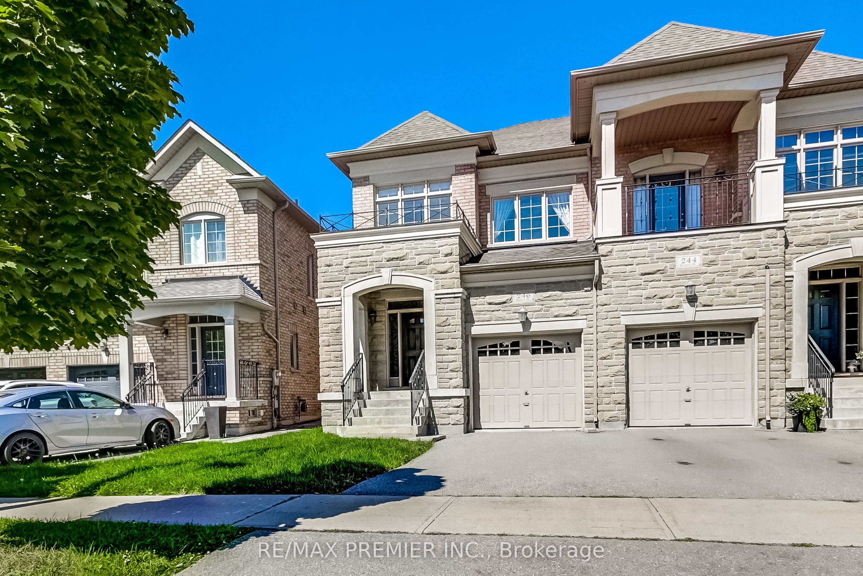 246 Hansard Drive, Vaughan 2