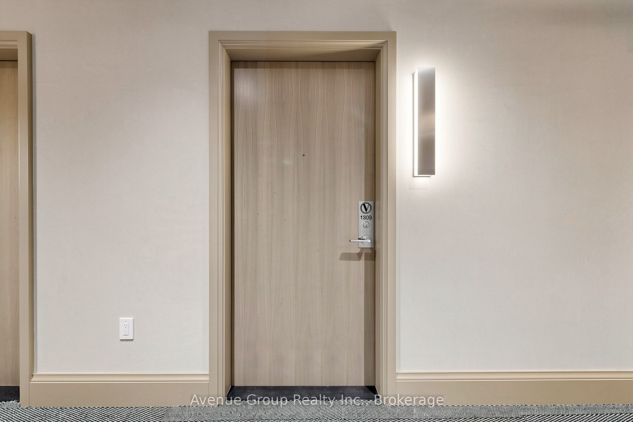 Unit 1809 - 21 Meadowdale Road, Vaughan 5