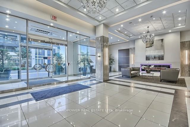 Unit 820 - 7161 Yonge Street, Markham 2