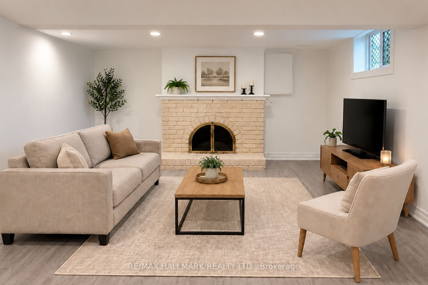 Unit BSMT - 102 Murray Drive, Aurora 3